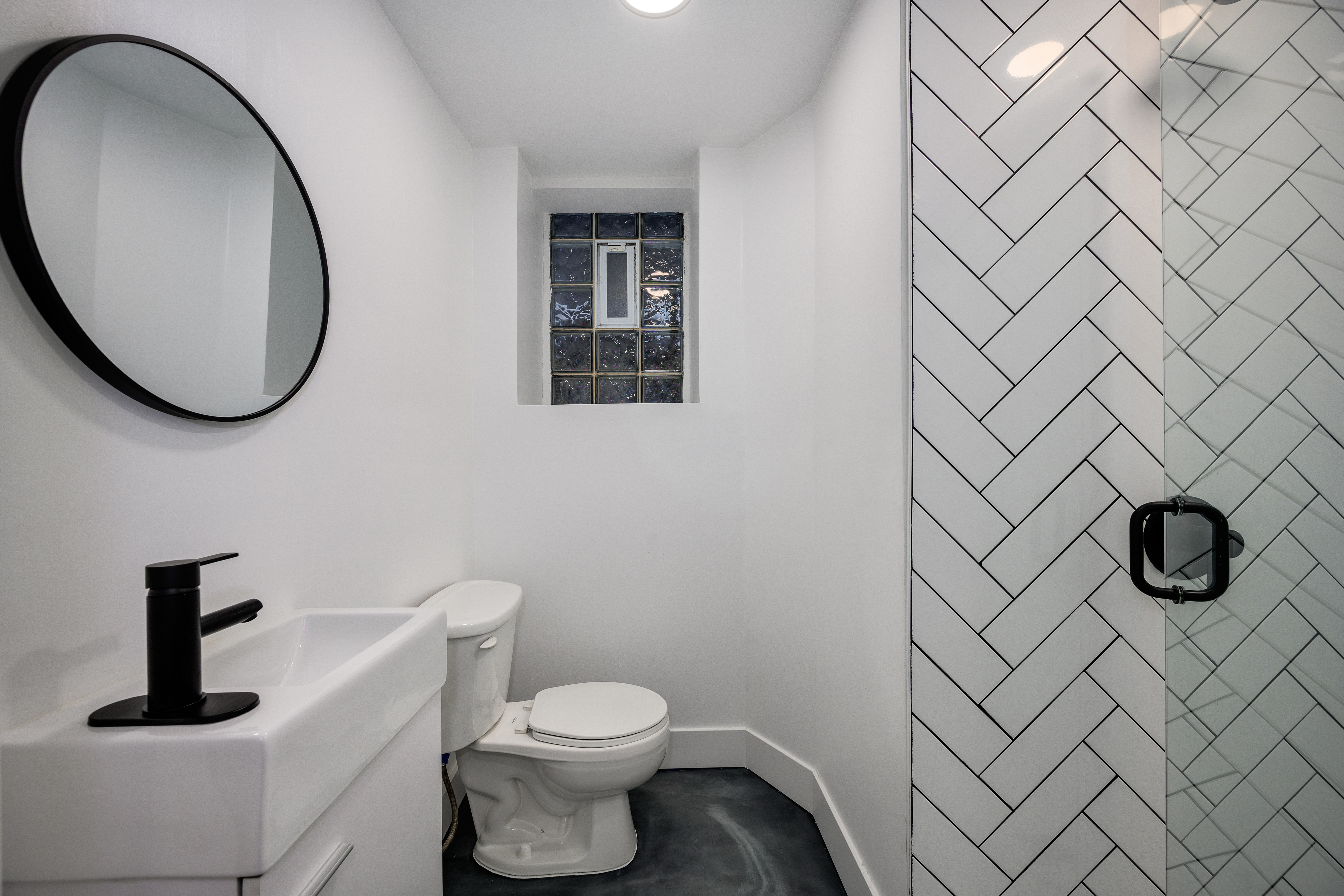 5519 S Cornell Avenue 