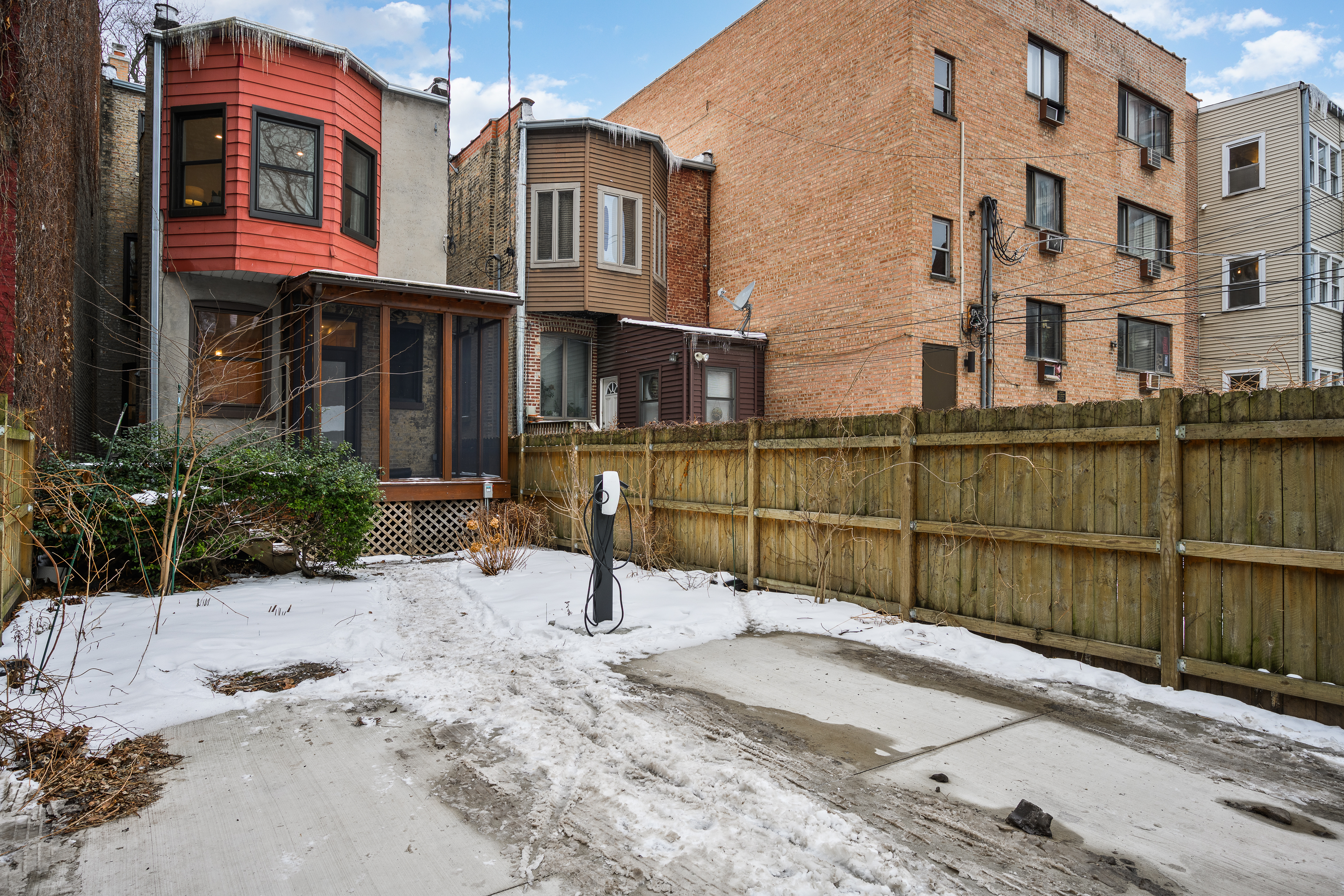 5519 S Cornell Avenue 