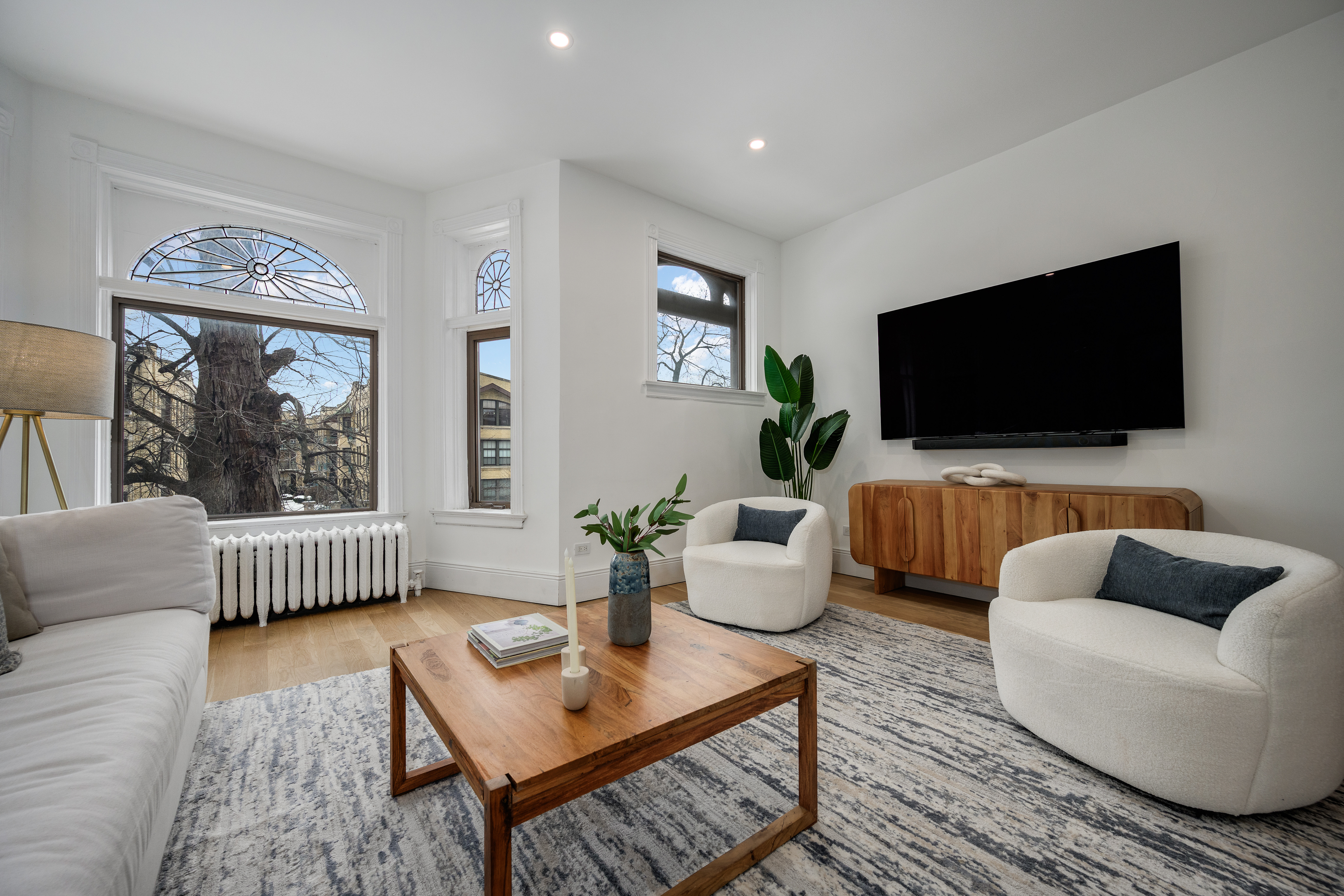 5519 S Cornell Avenue 