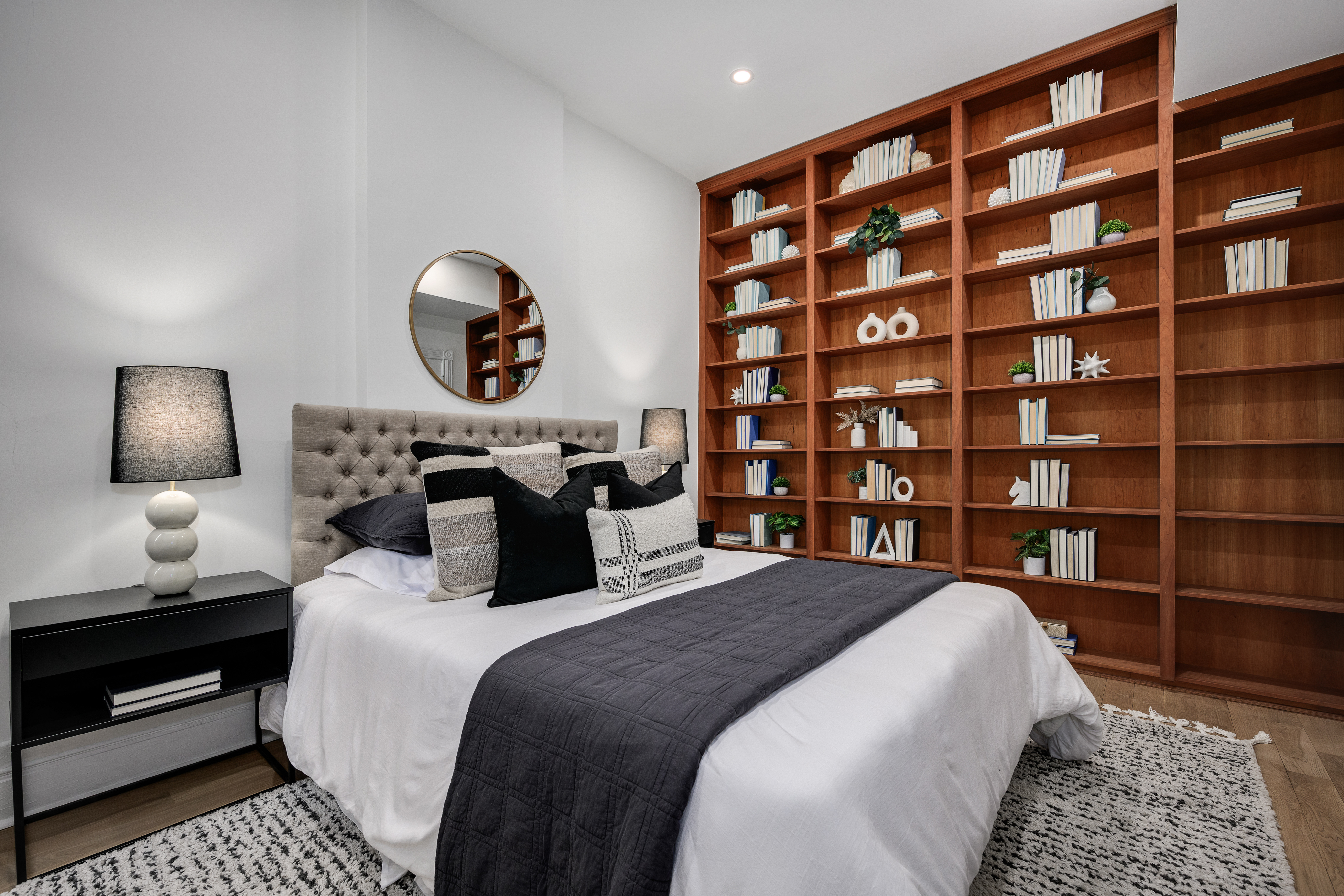 5519 S Cornell Avenue 