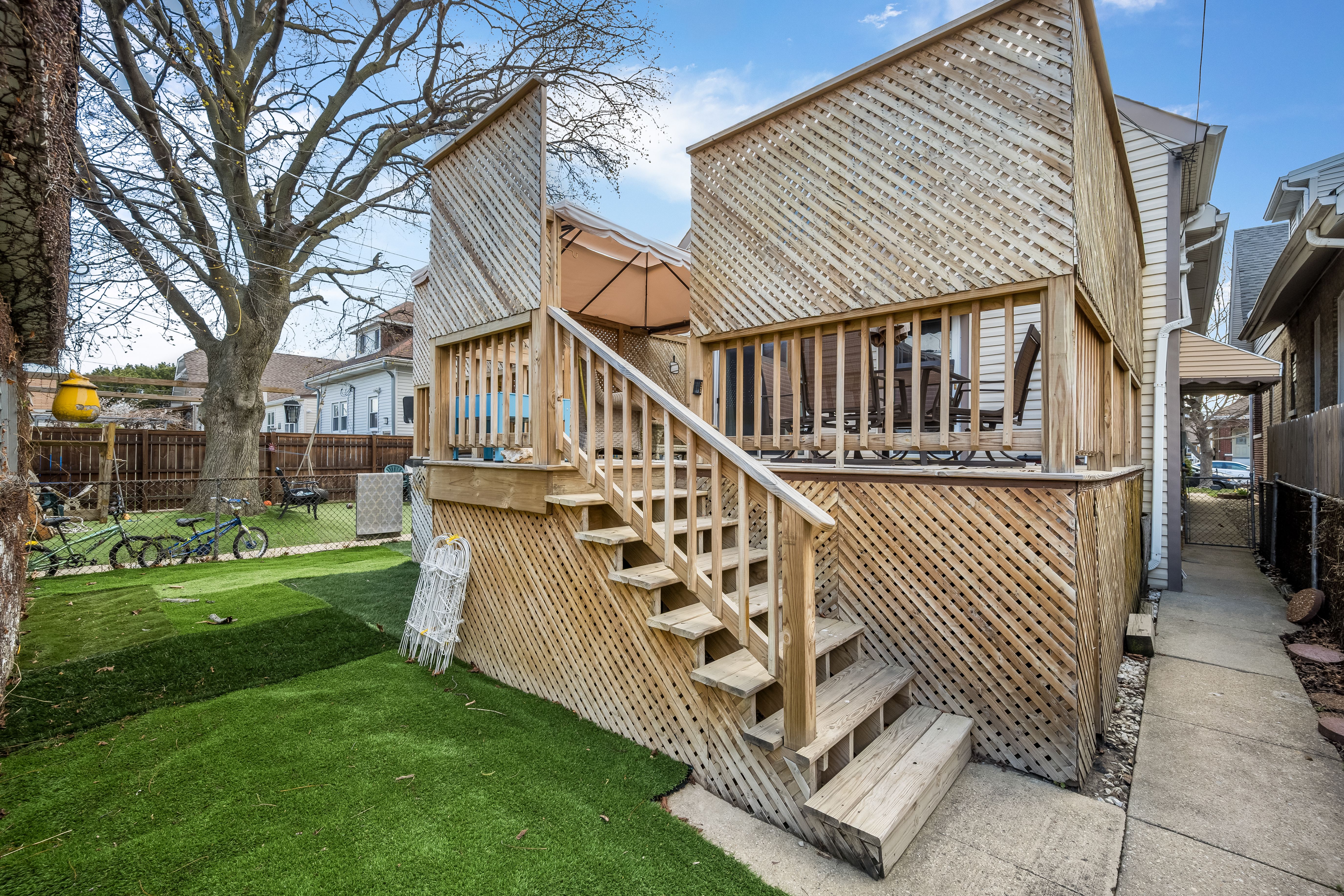 4042 N Monitor Avenue 