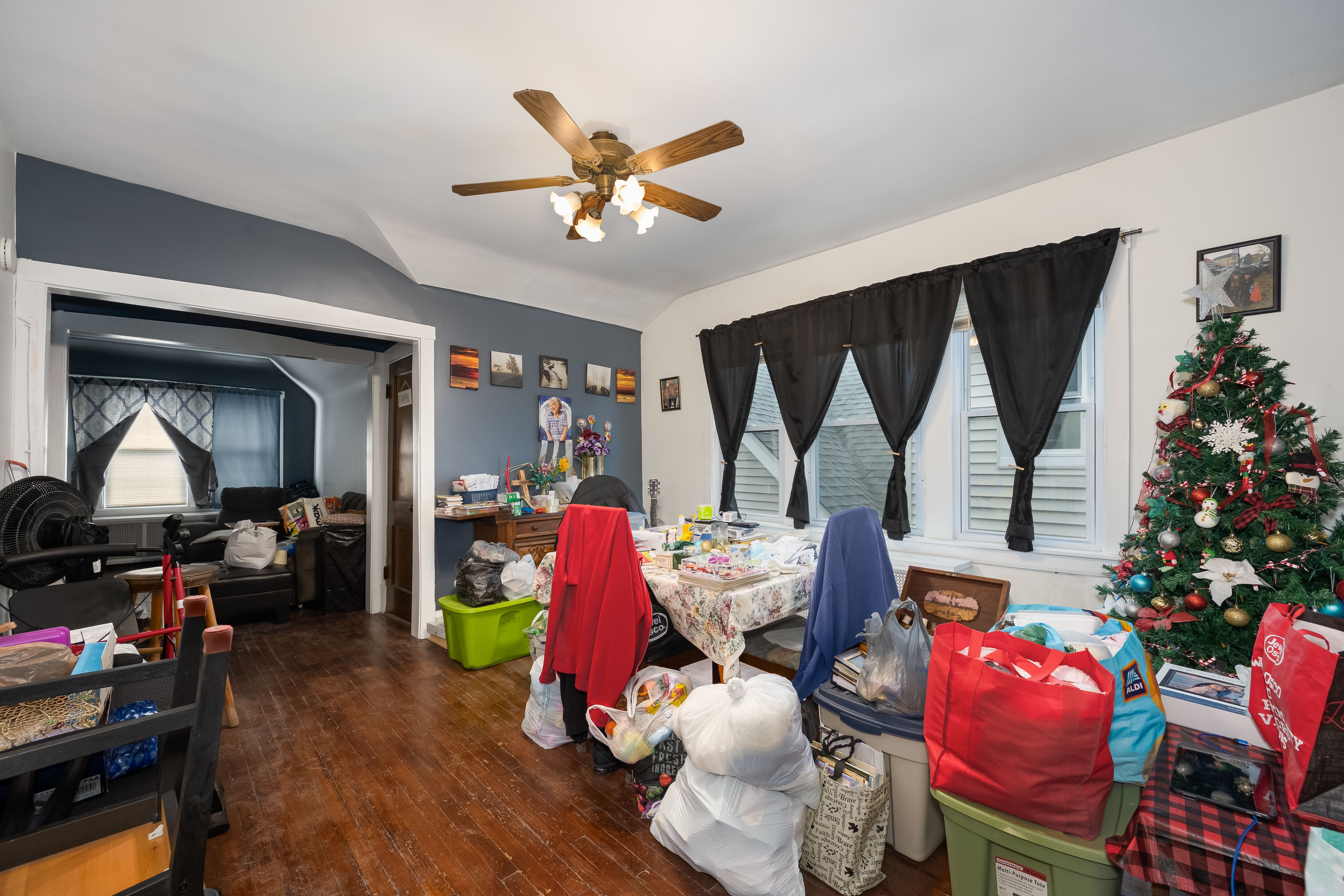 4042 N Monitor Avenue 