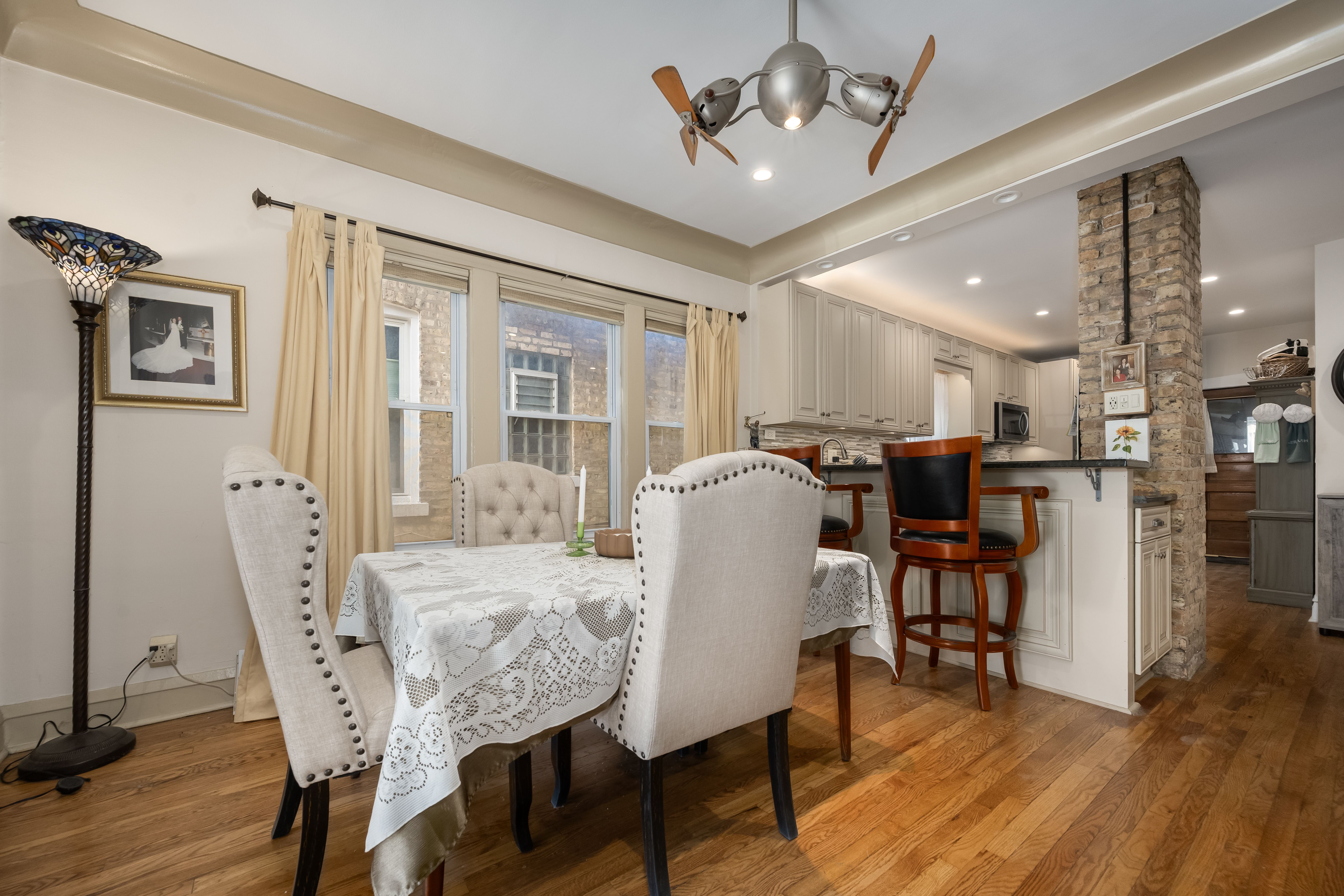 4042 N Monitor Avenue 