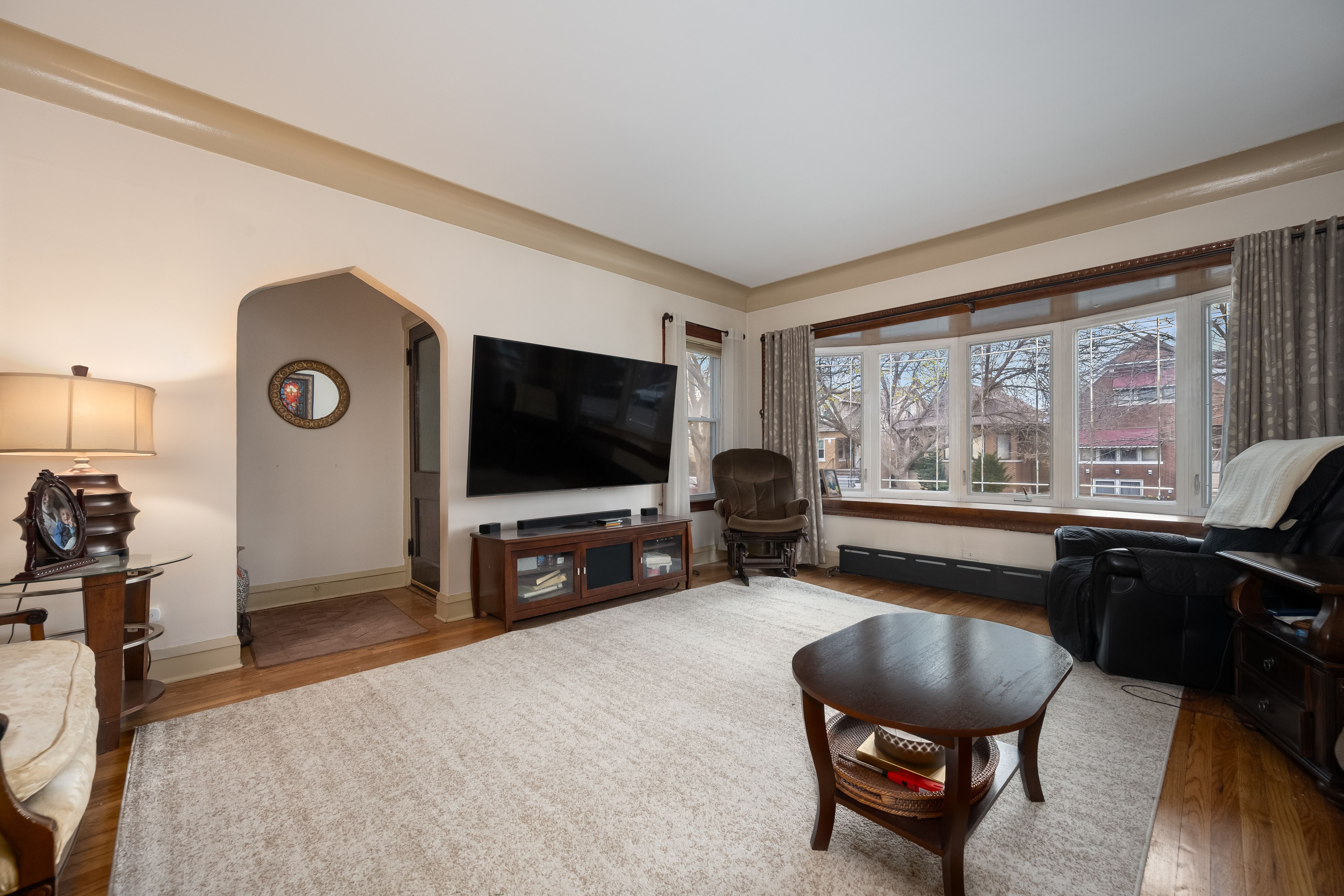 4042 N Monitor Avenue 