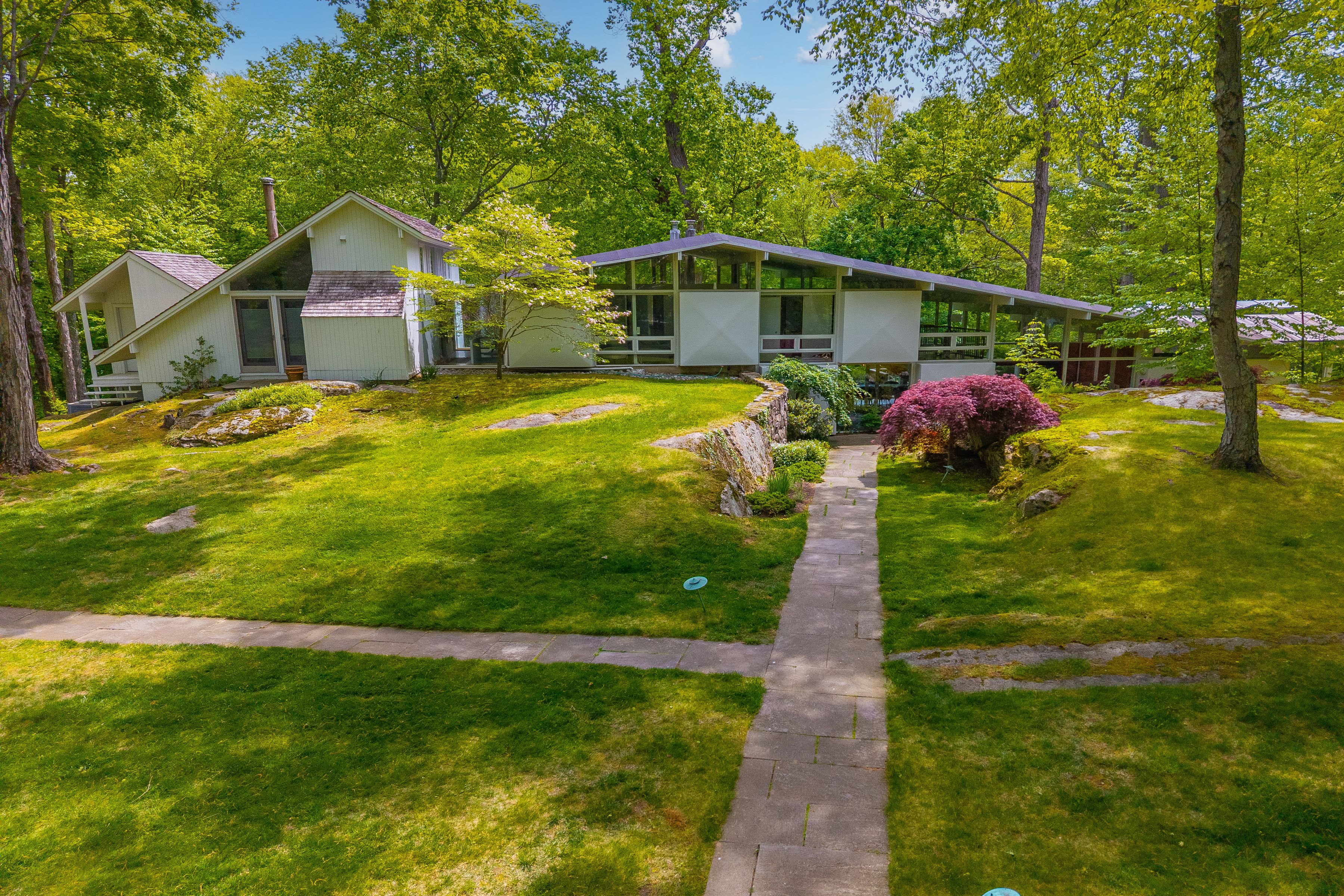 90 Taconic Road