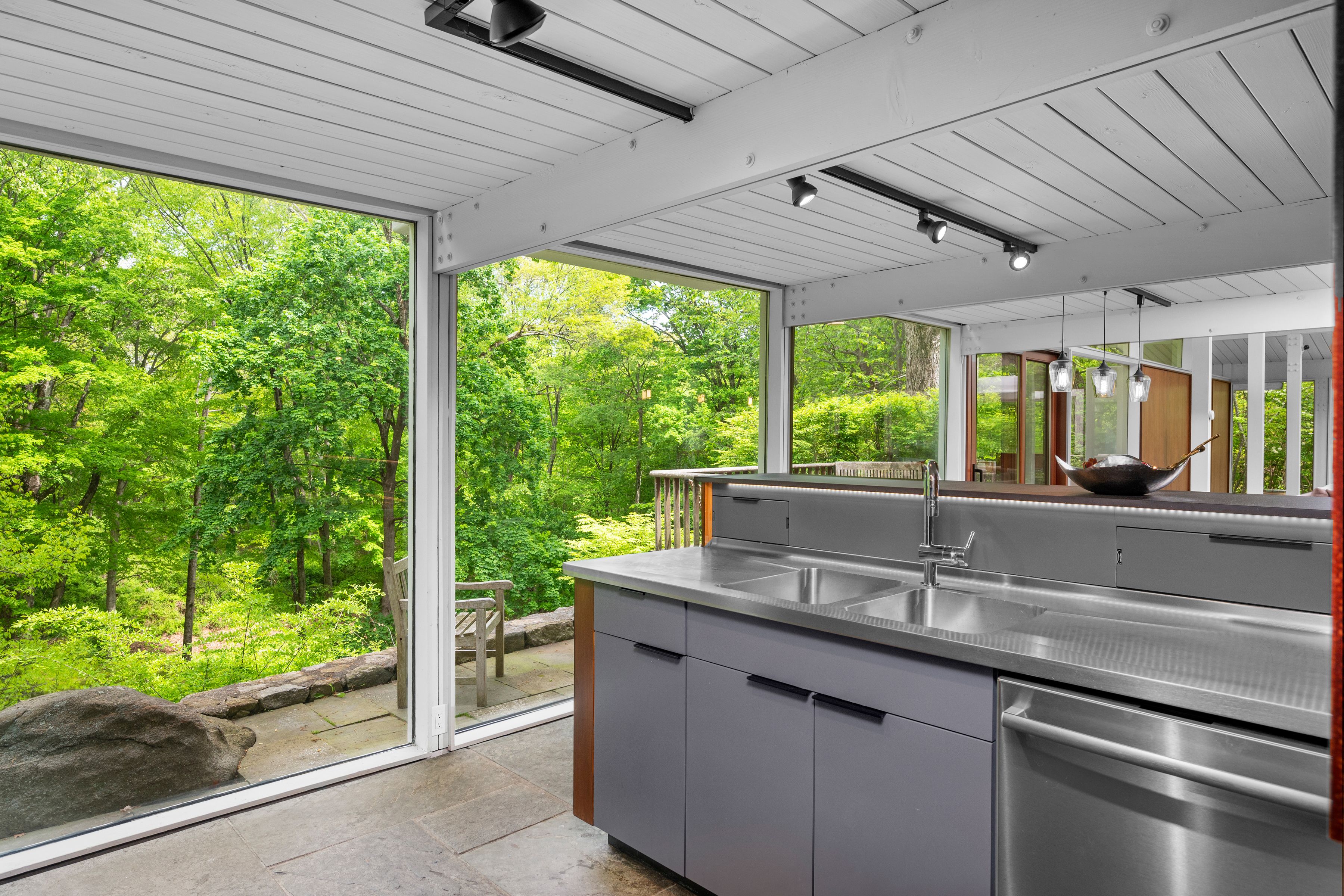 90 Taconic Road
