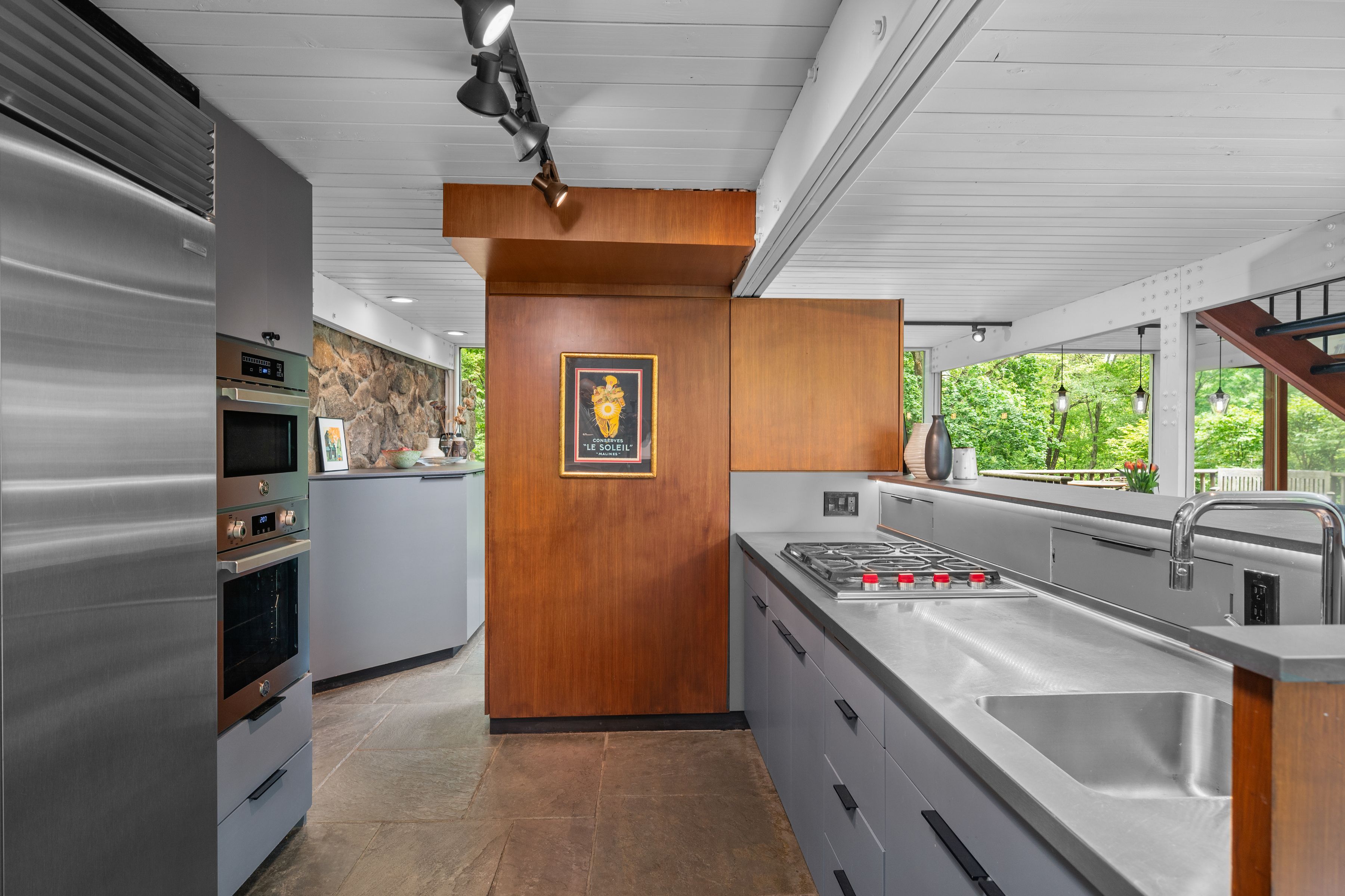 90 Taconic Road