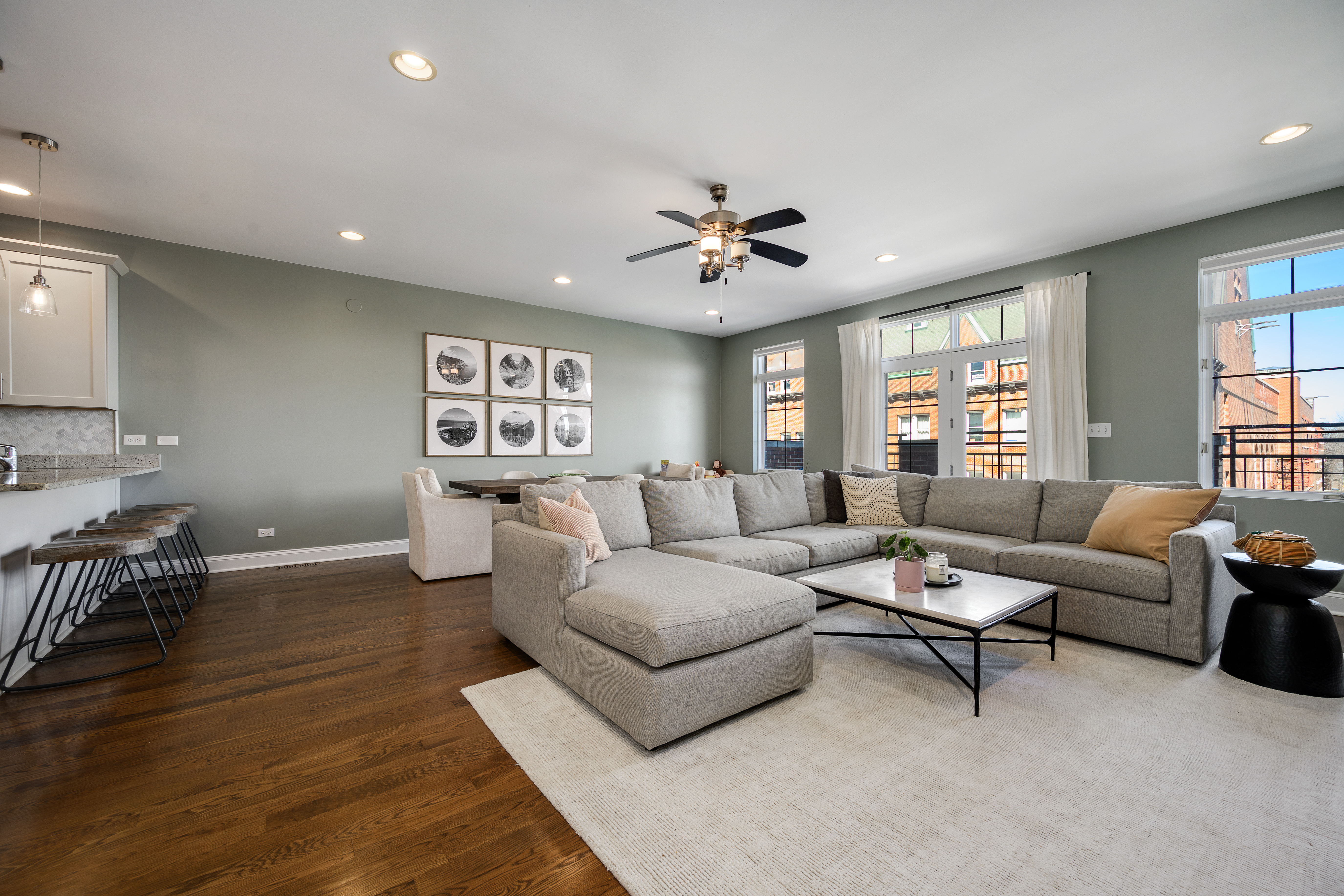 1519 W Irving Park Road Unit# 4