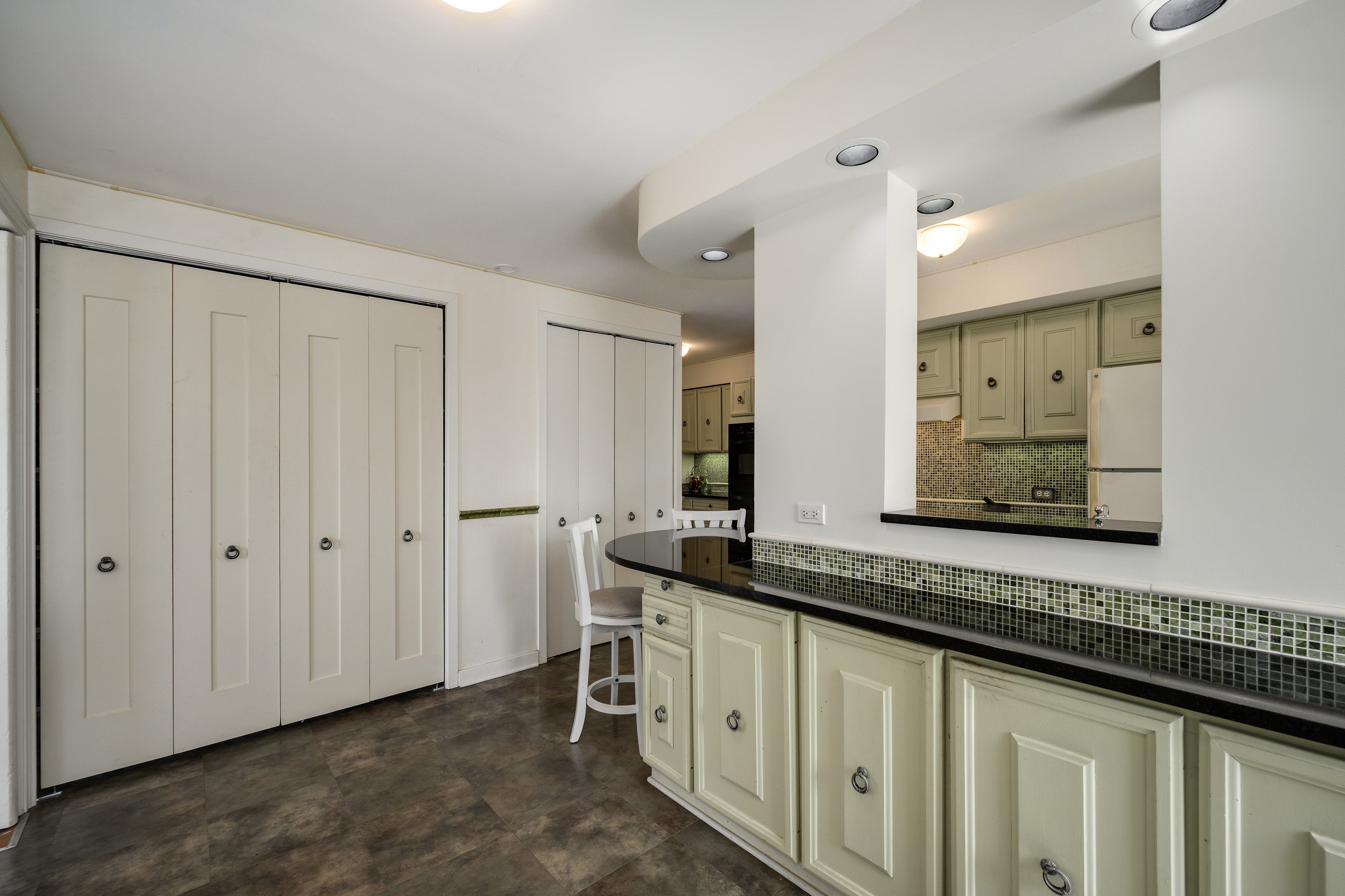 5555 N Sheridan Road Unit# 807