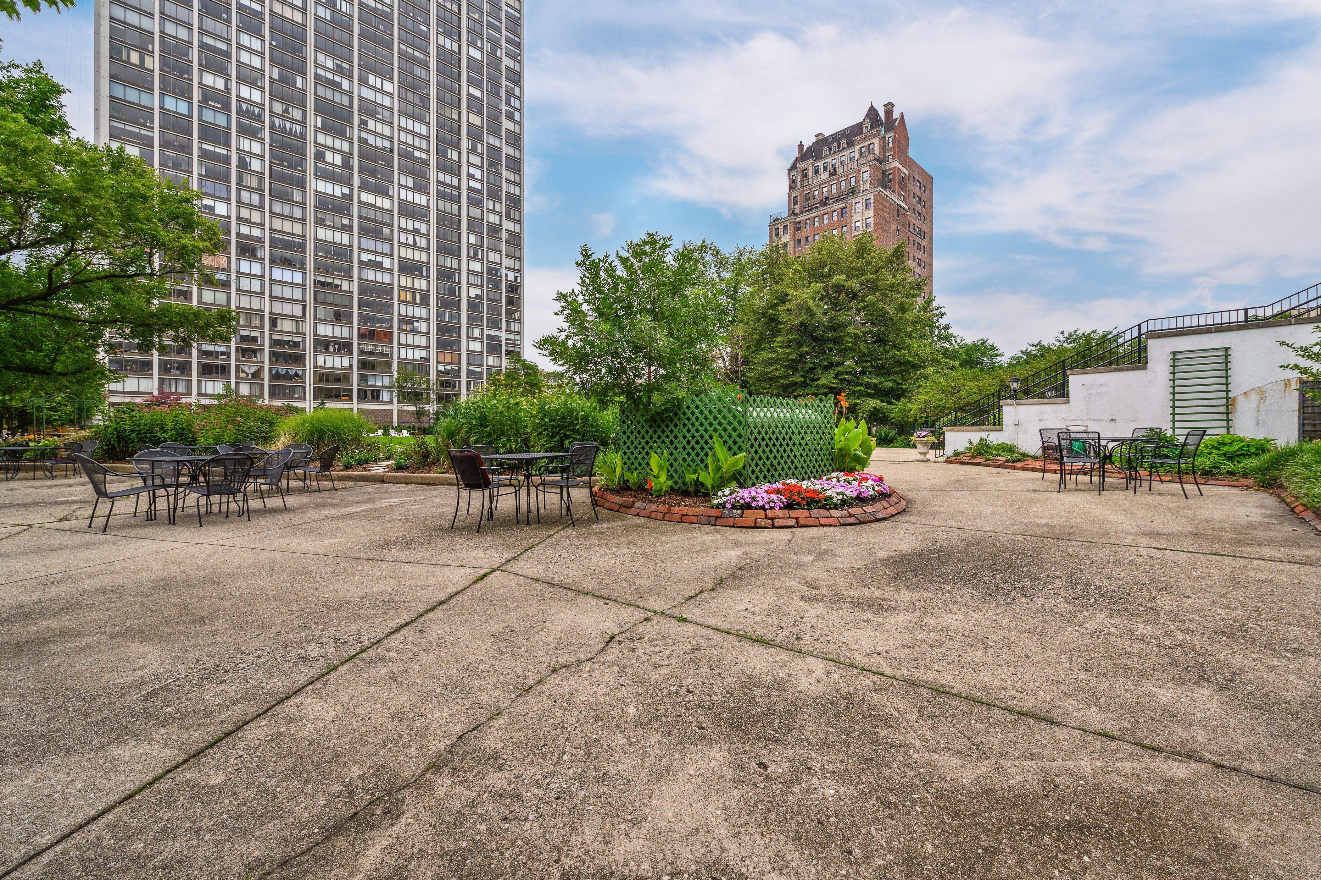 5555 N Sheridan Road Unit# 807