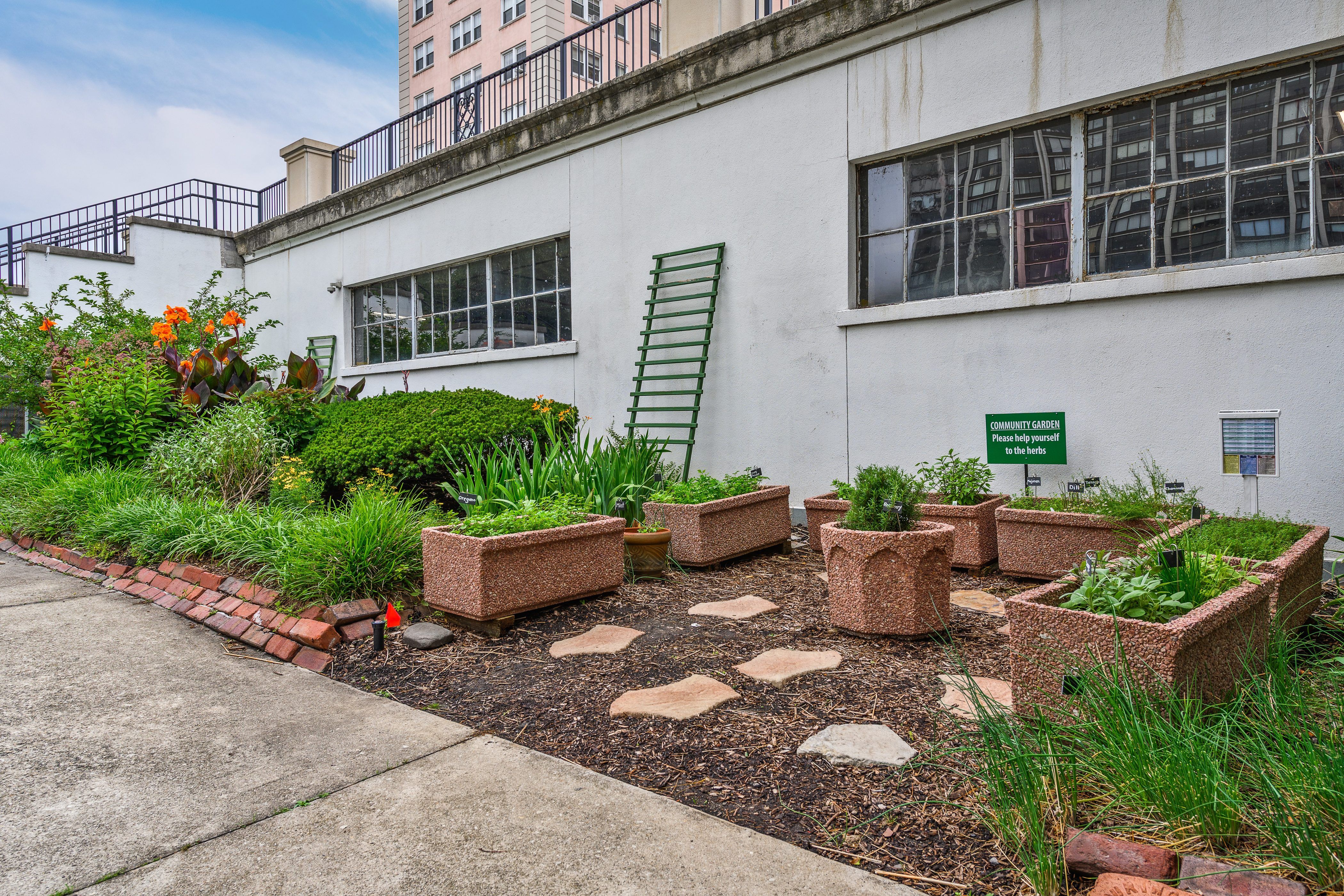 5555 N Sheridan Road Unit# 807