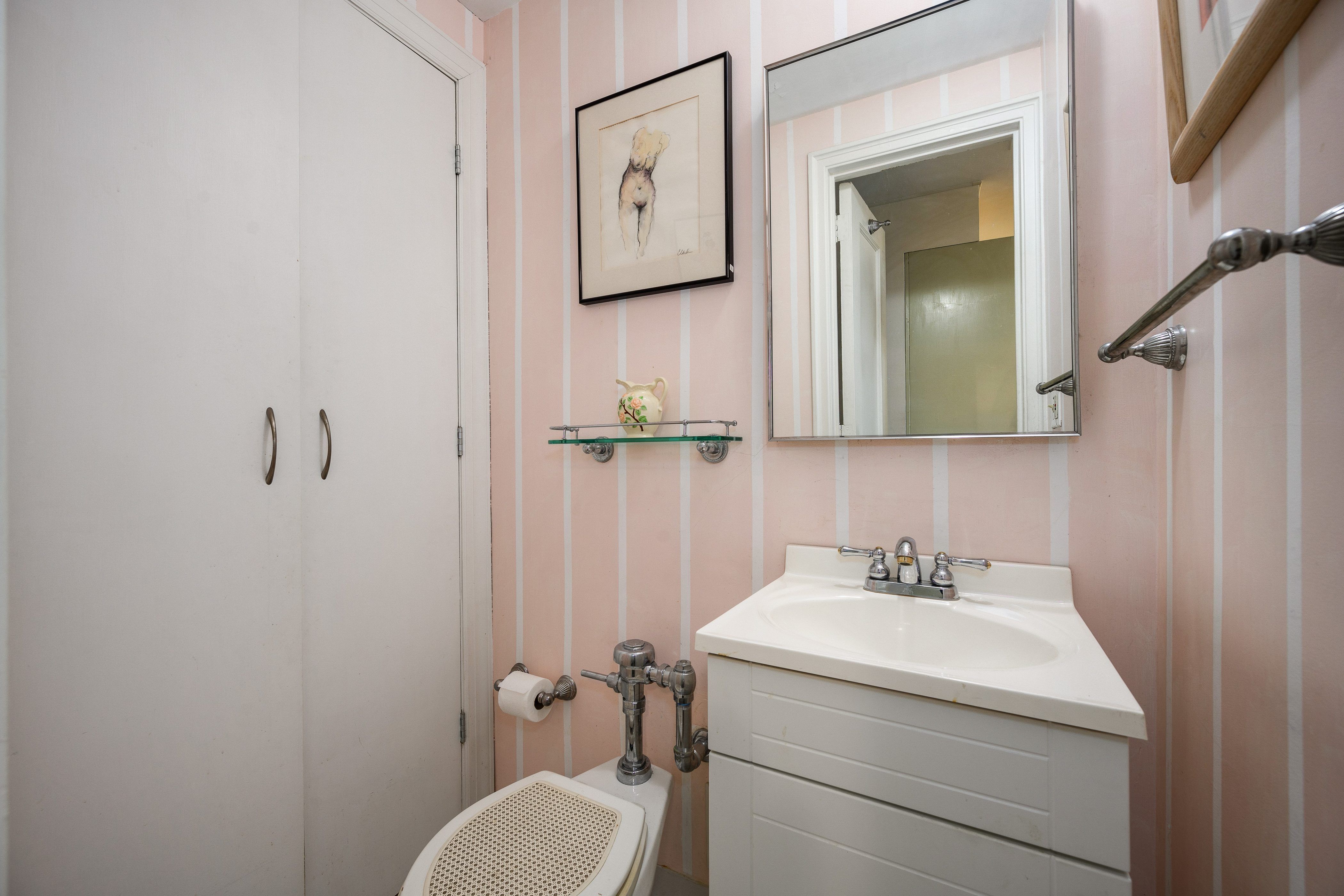 5555 N Sheridan Road Unit# 807