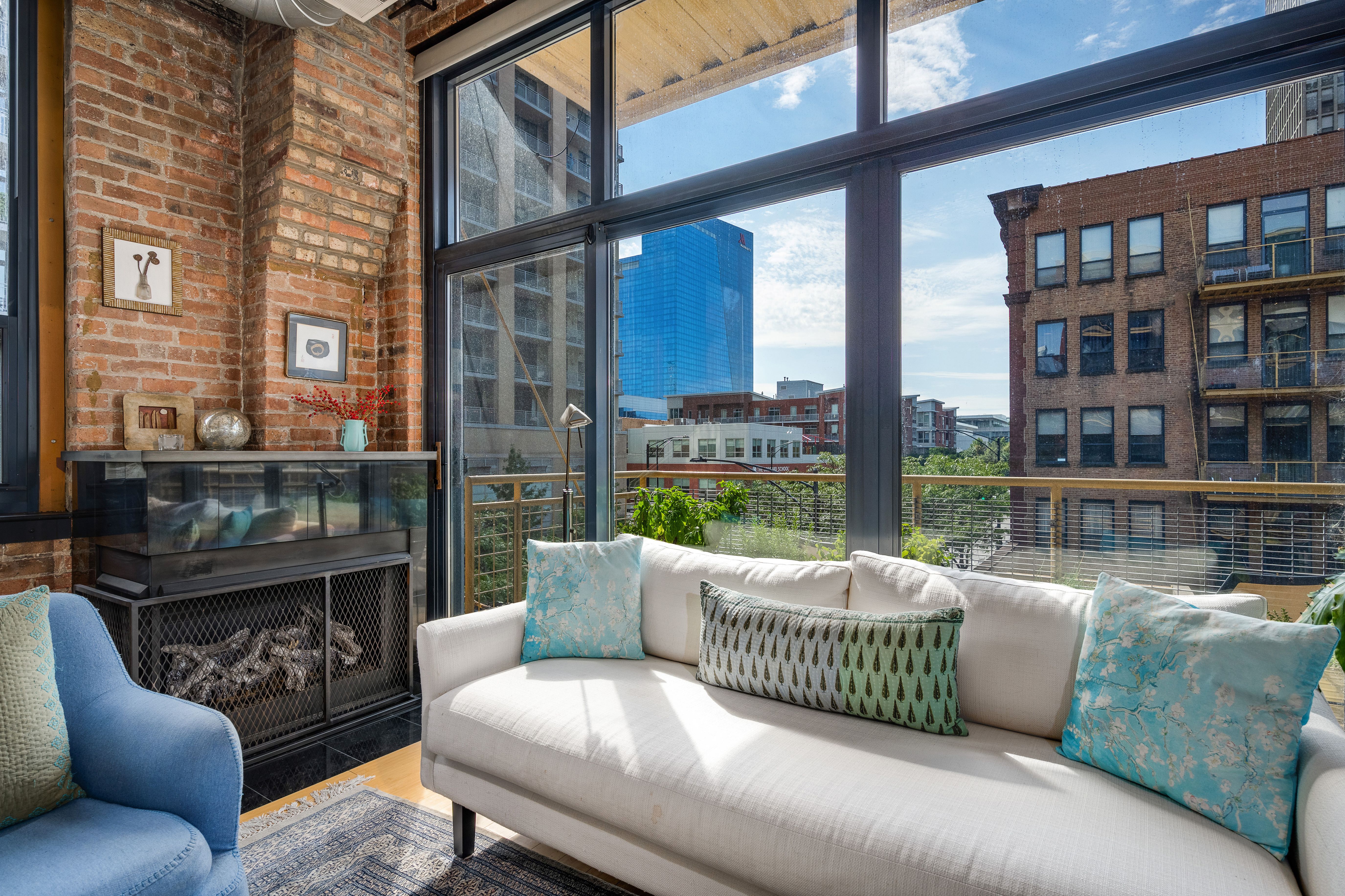 1910 S Indiana Avenue Unit# 321