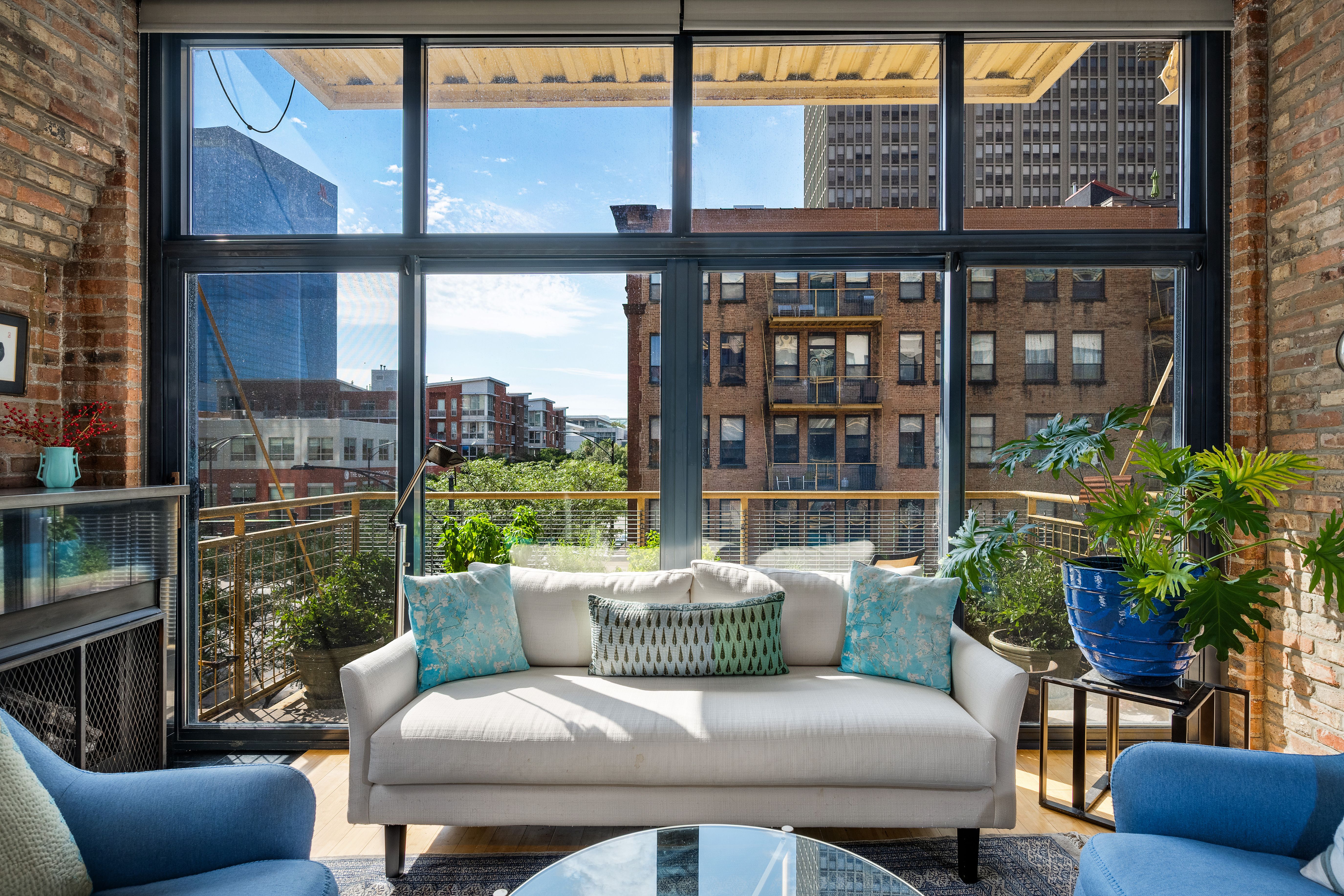 1910 S Indiana Avenue Unit# 321