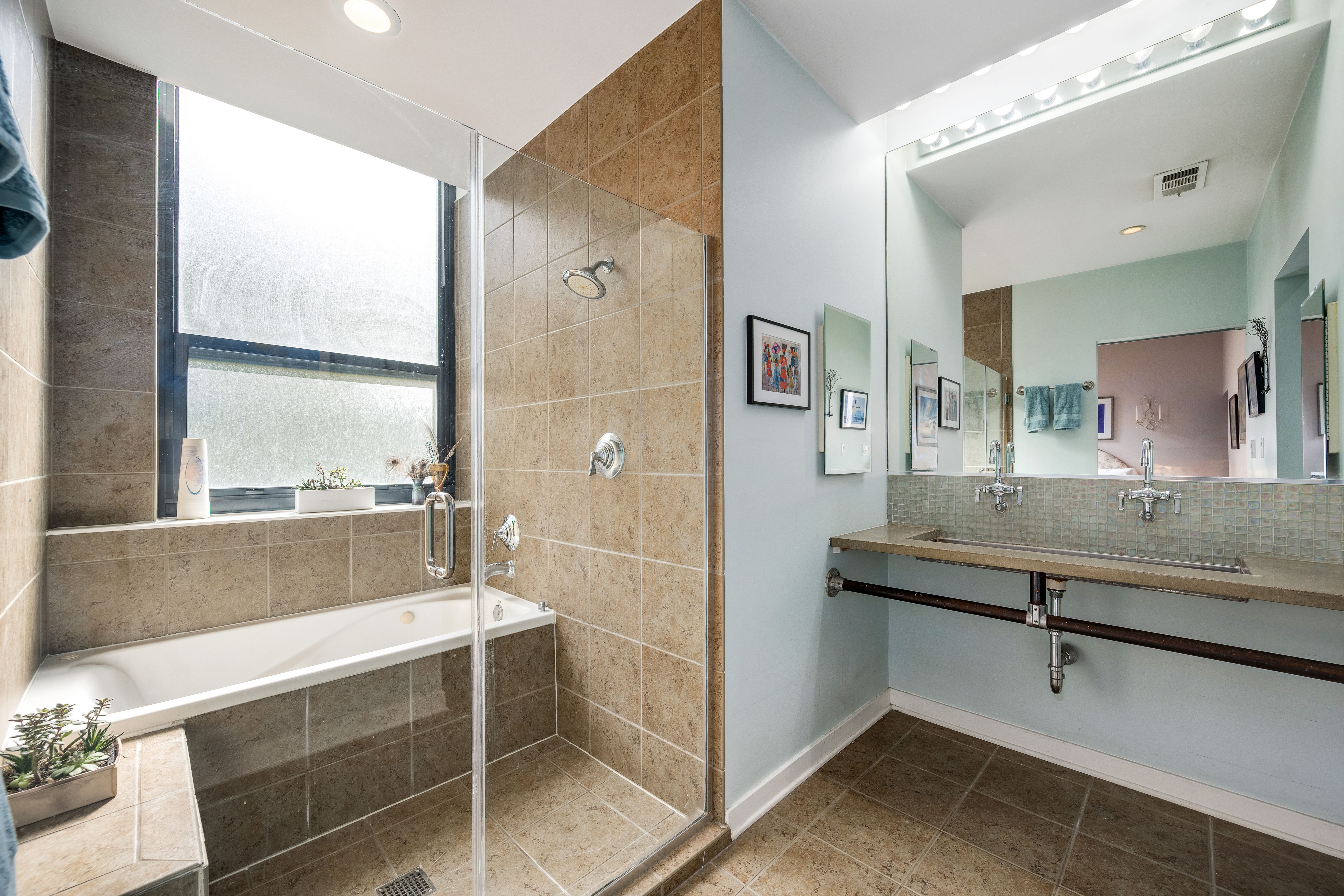 1910 S Indiana Avenue Unit# 321