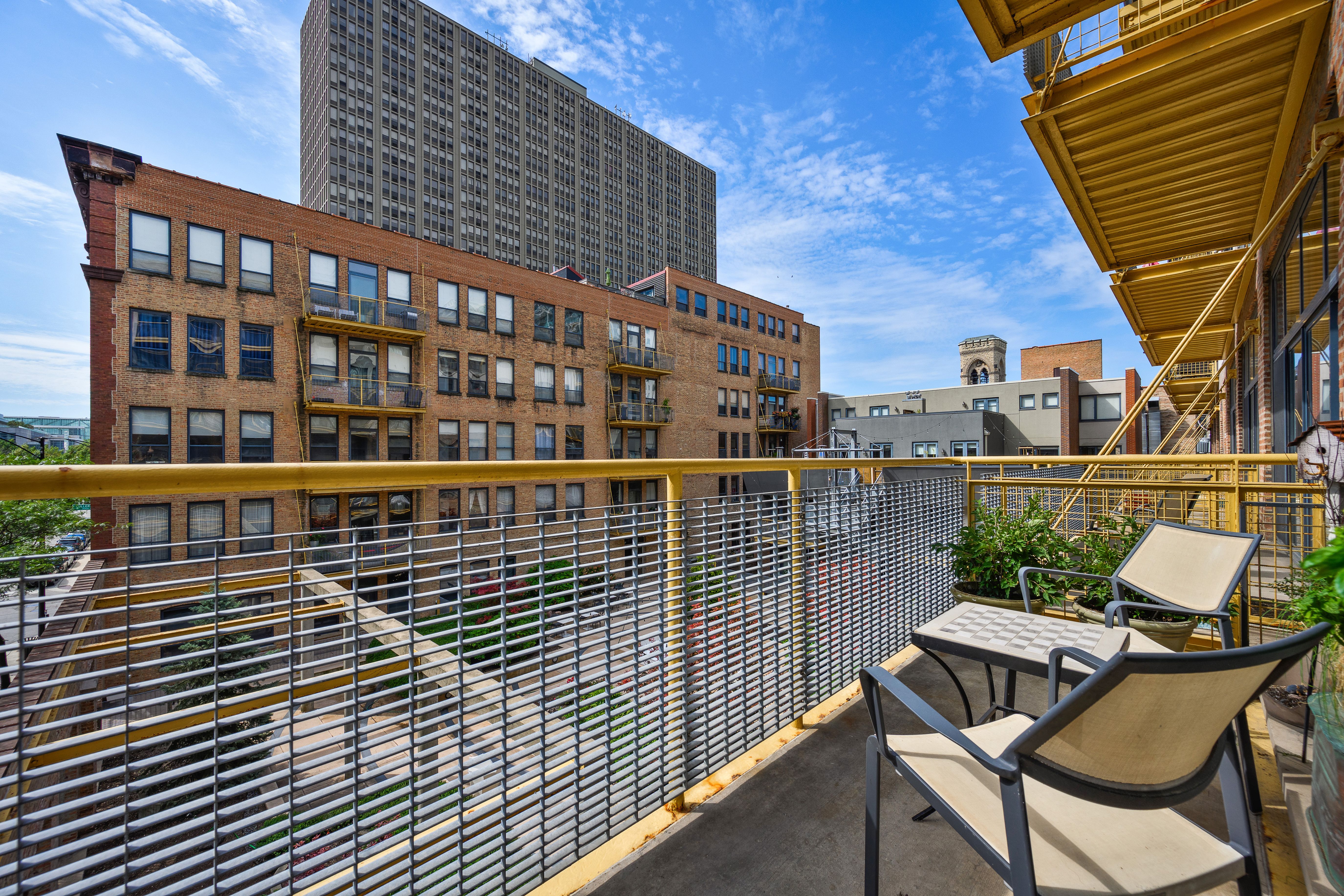 1910 S Indiana Avenue Unit# 321