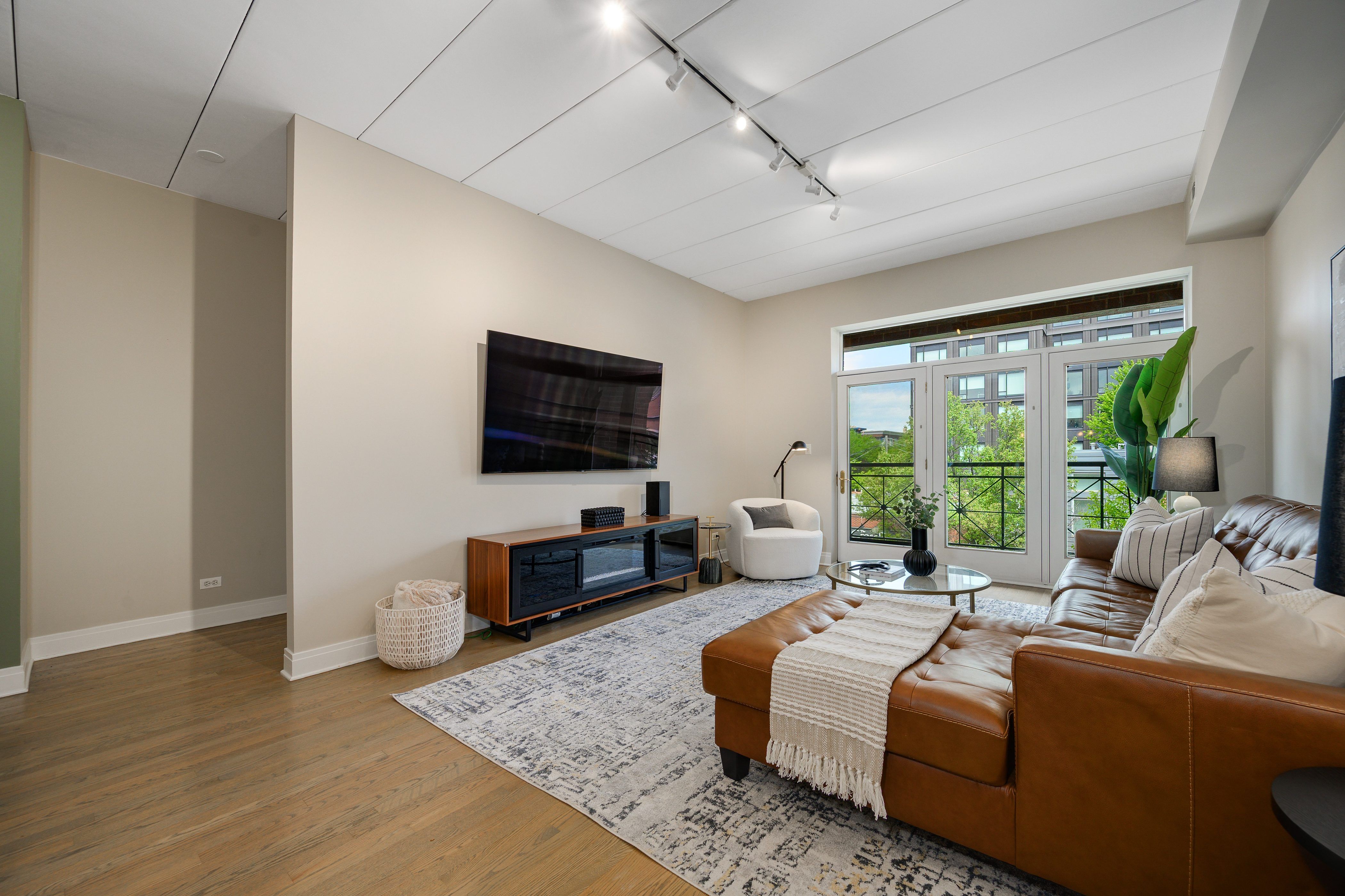 1111 W Madison Street Unit# 3B