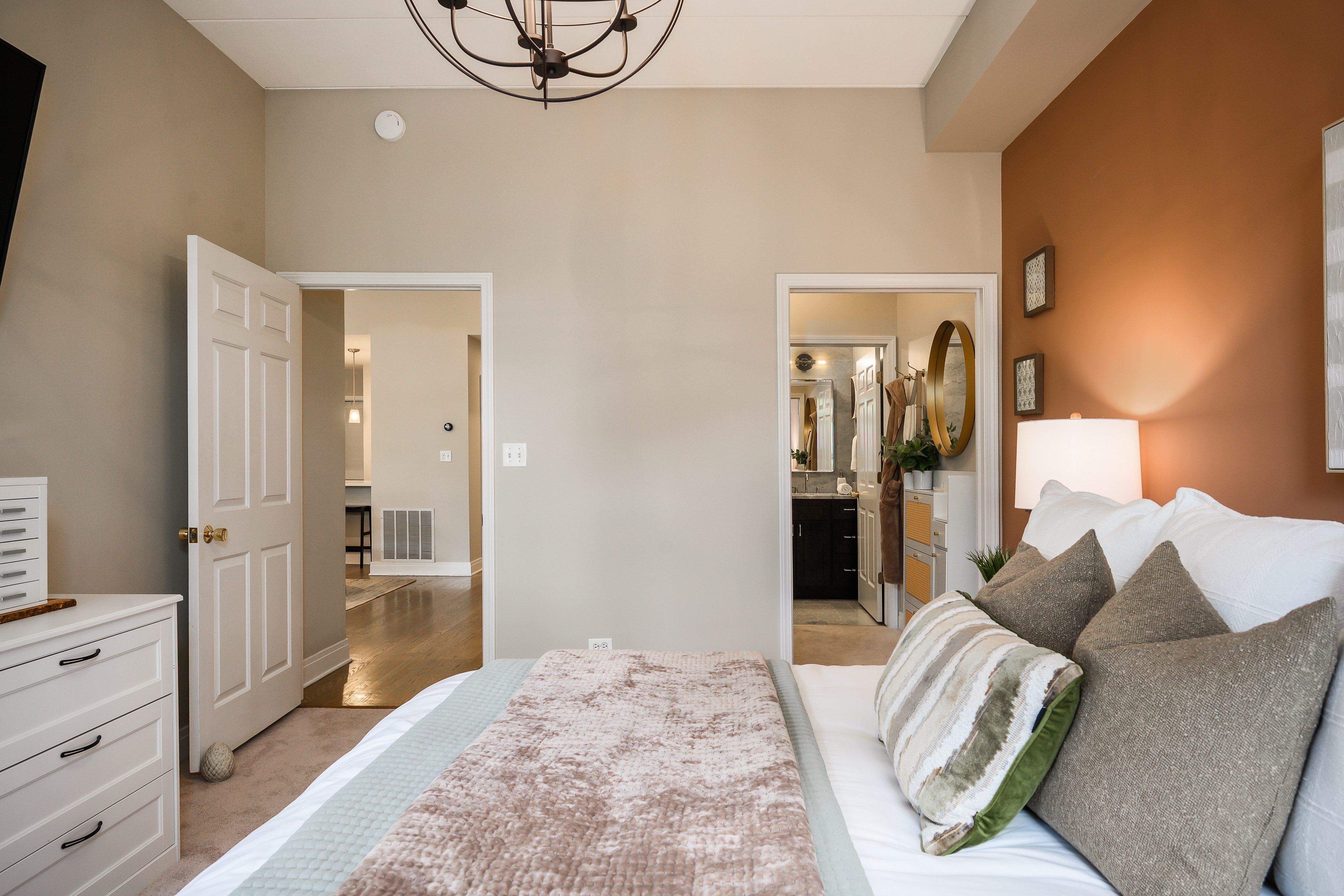 1111 W Madison Street Unit# 3B