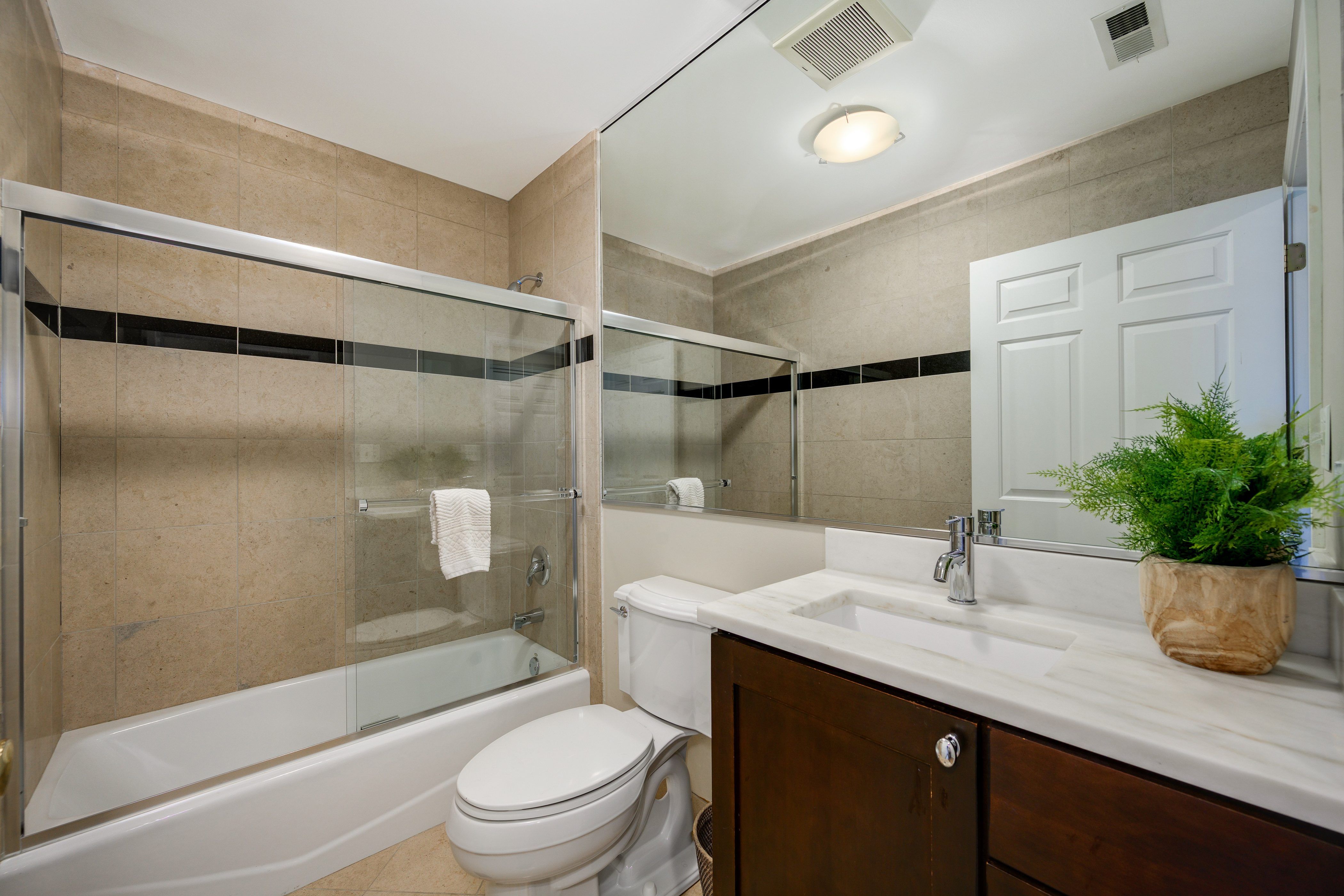 1111 W Madison Street Unit# 3B