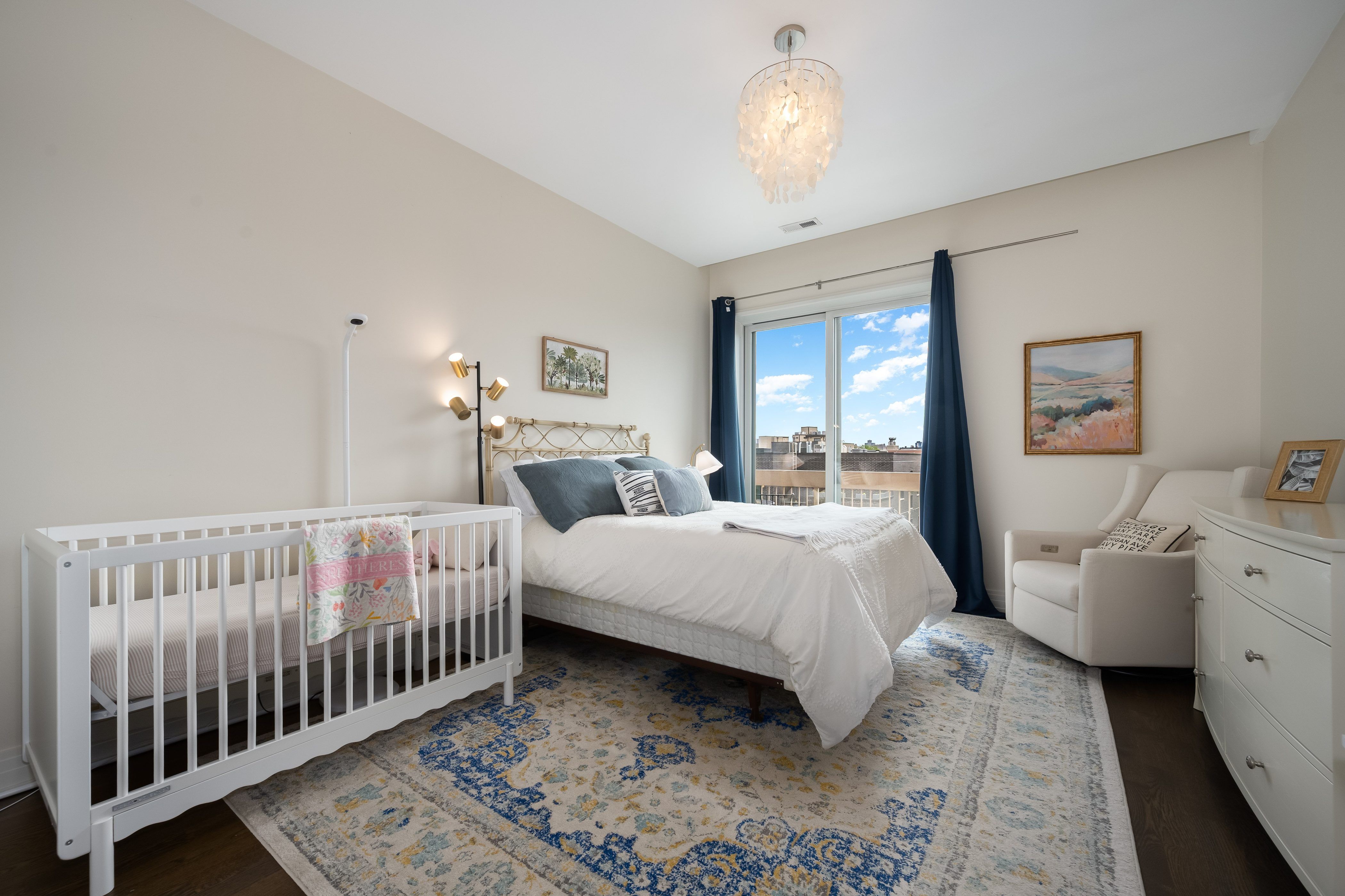 2755 N Lakewood Avenue Unit# 4S