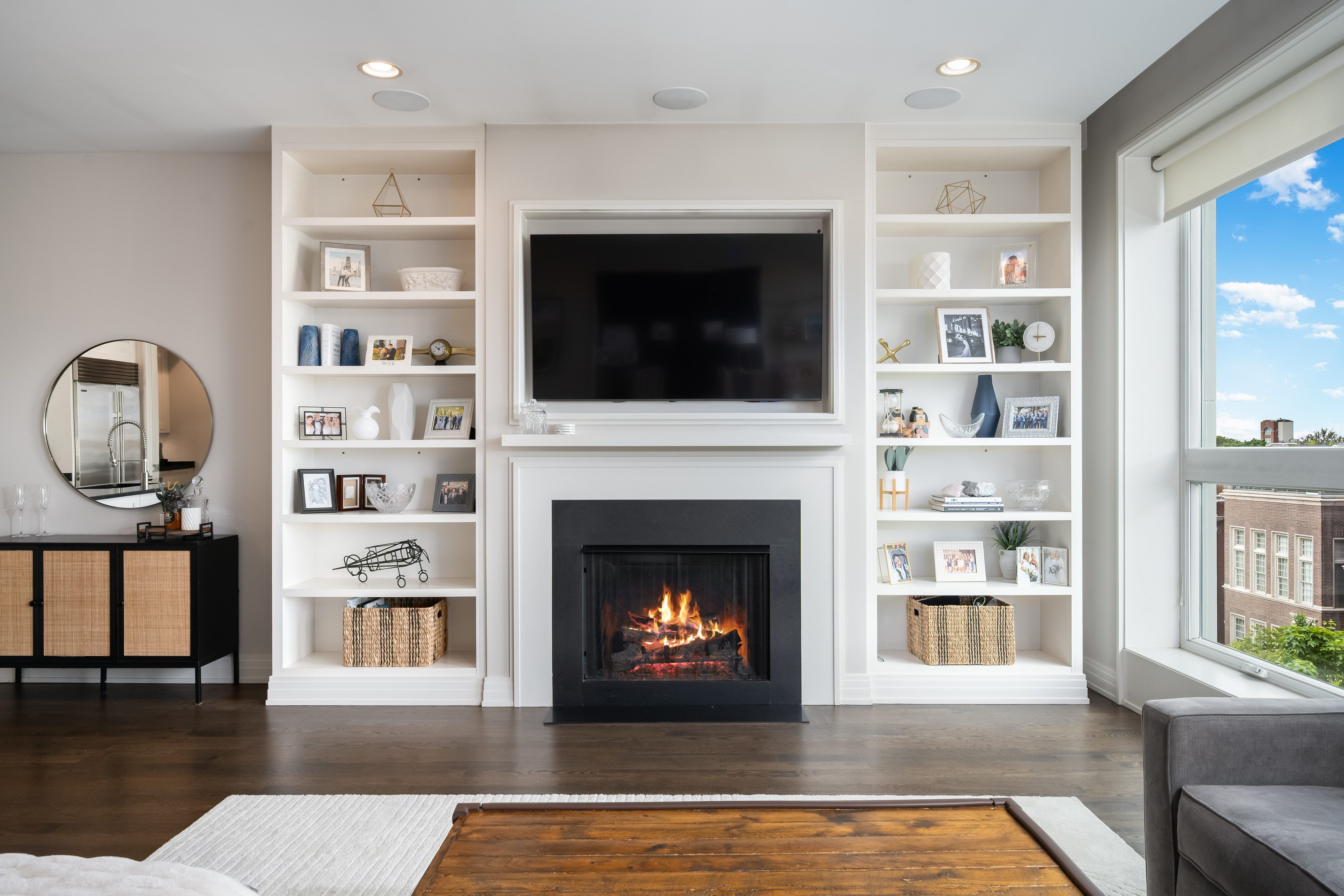 2755 N Lakewood Avenue Unit# 4S