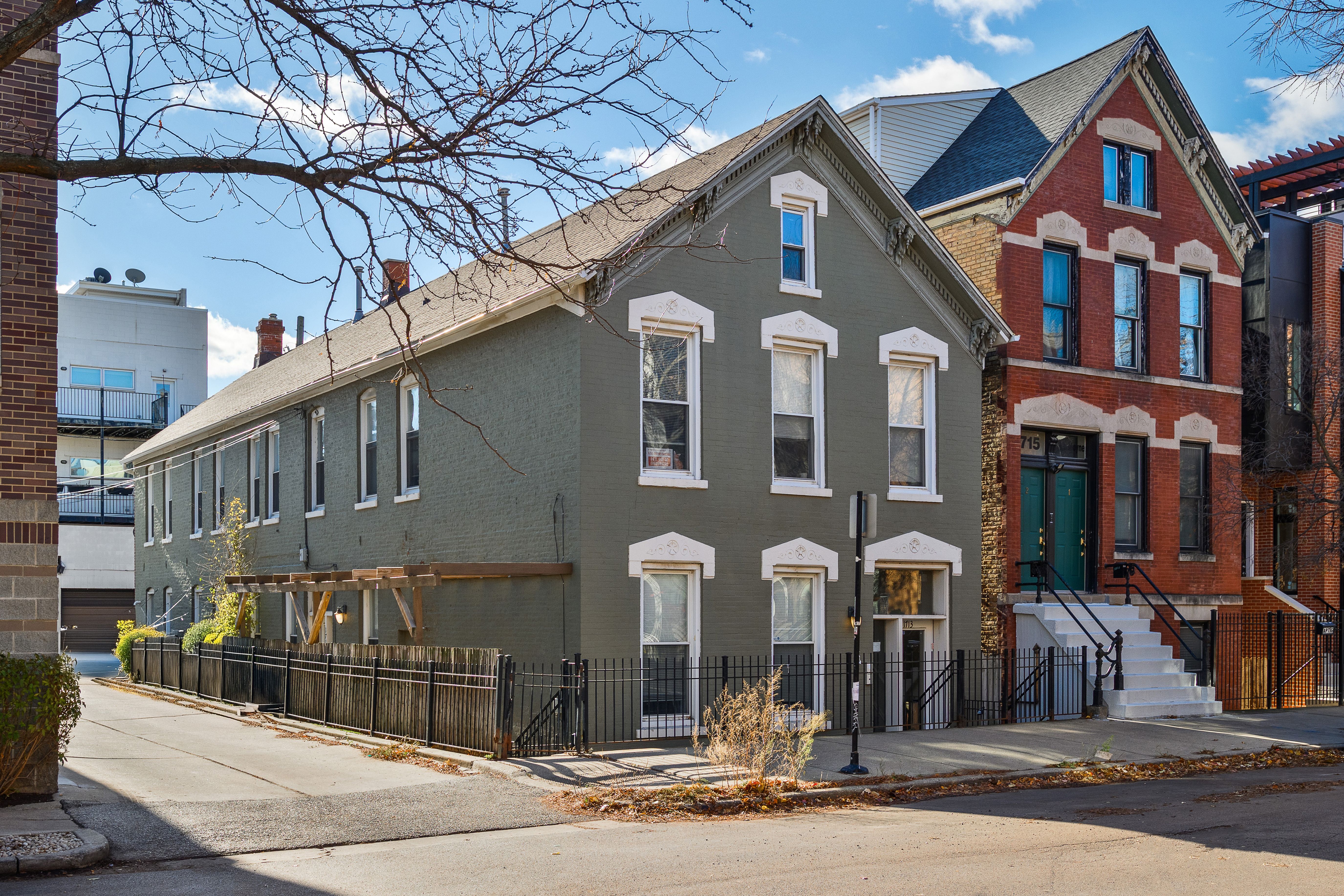 1713 W Lemoyne Street 