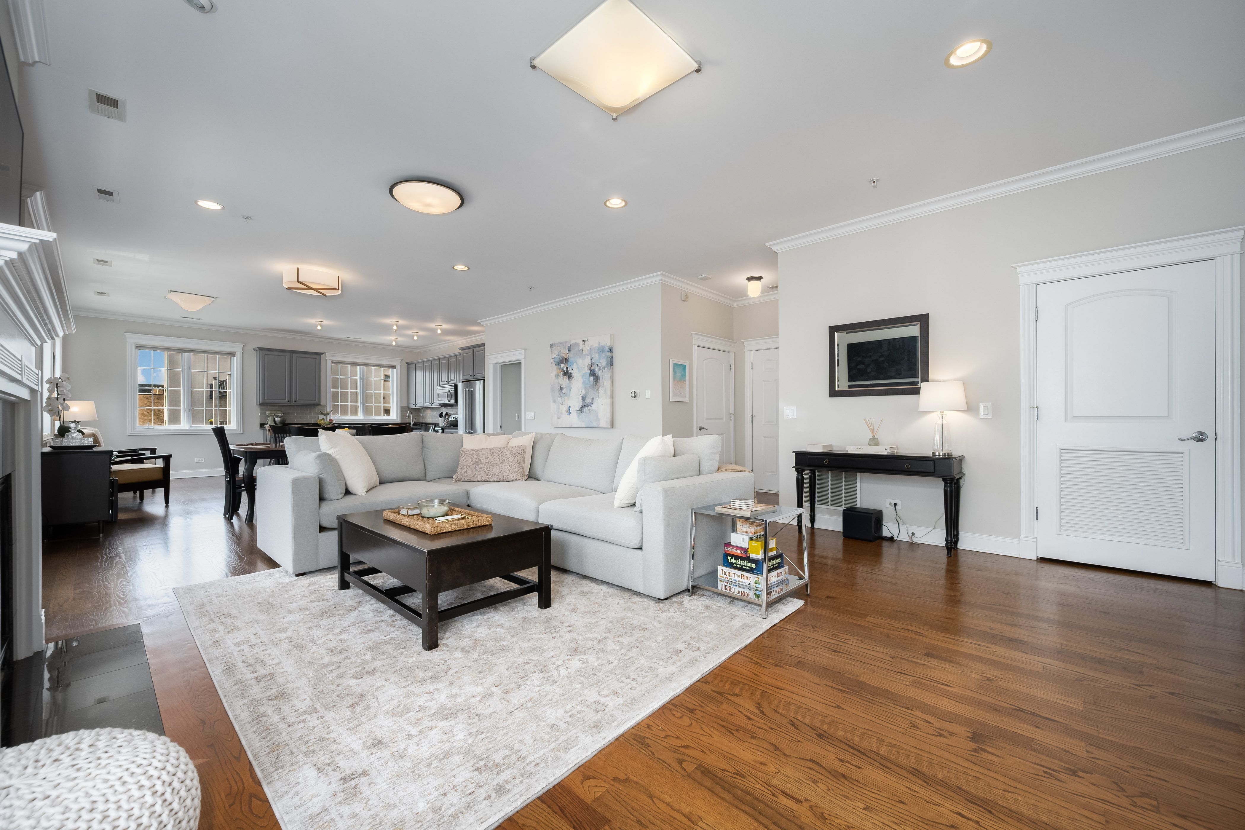 1453 W Irving Park Road Unit# 305