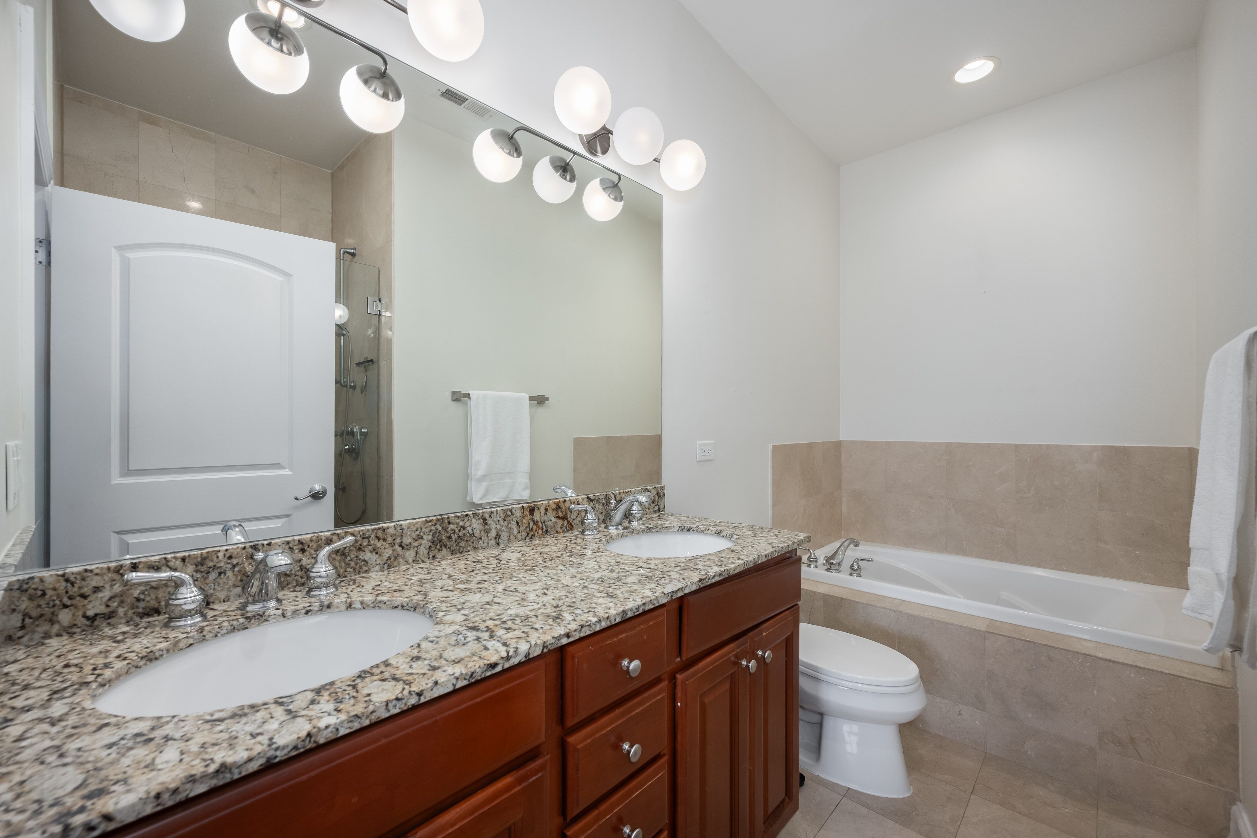 1453 W Irving Park Road Unit# 305