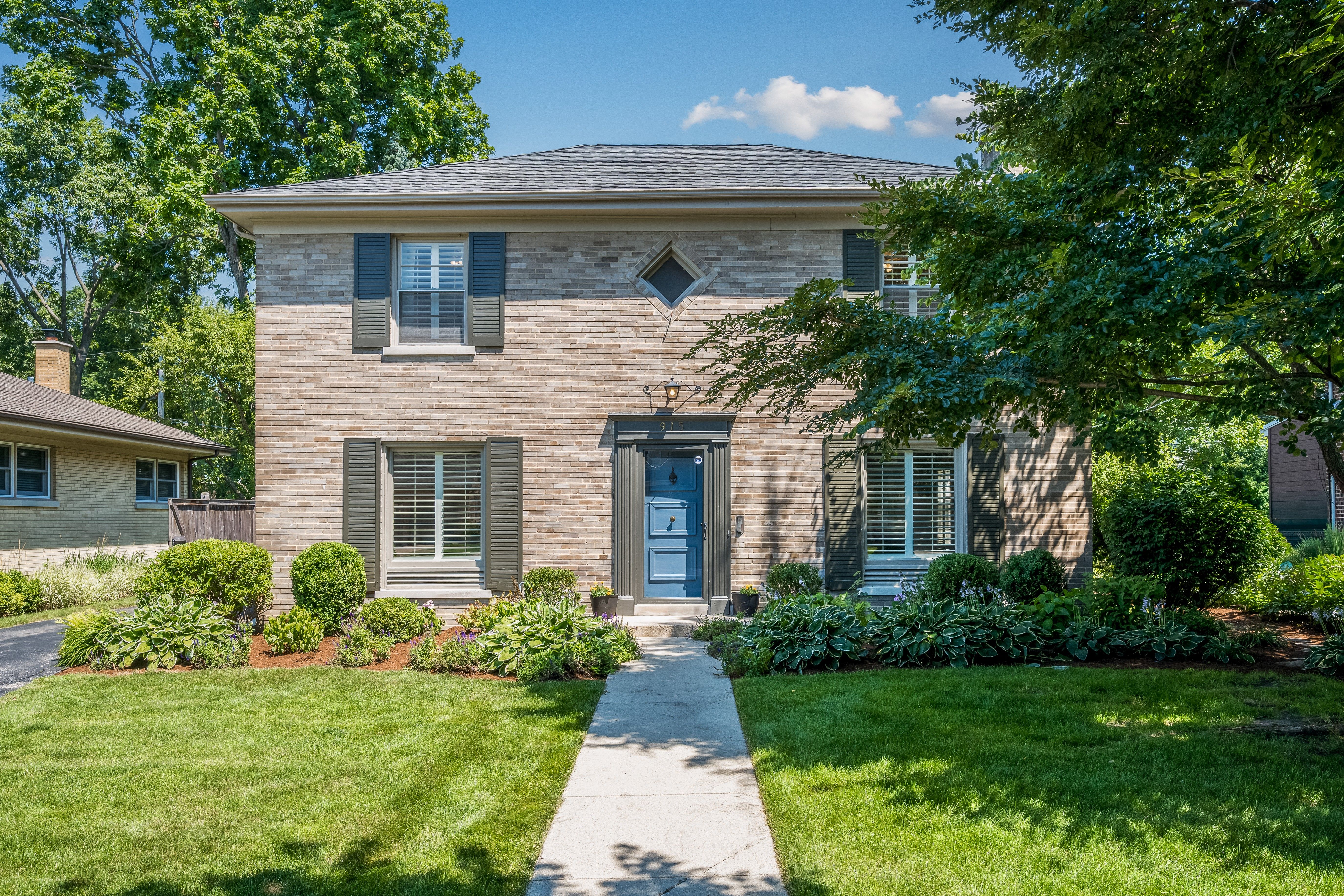 915 Indian Road 
