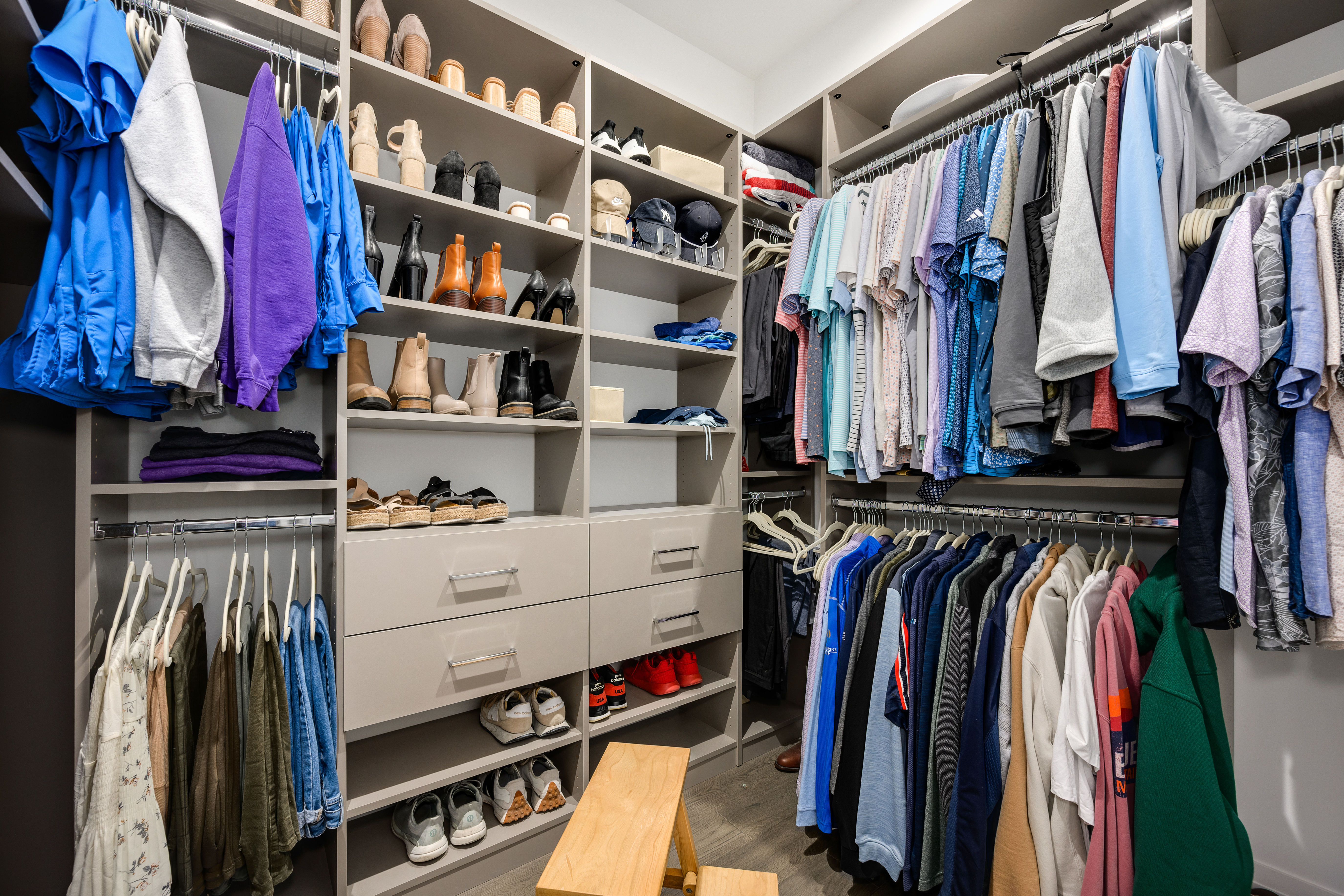3037 N Lincoln Avenue Unit# 205