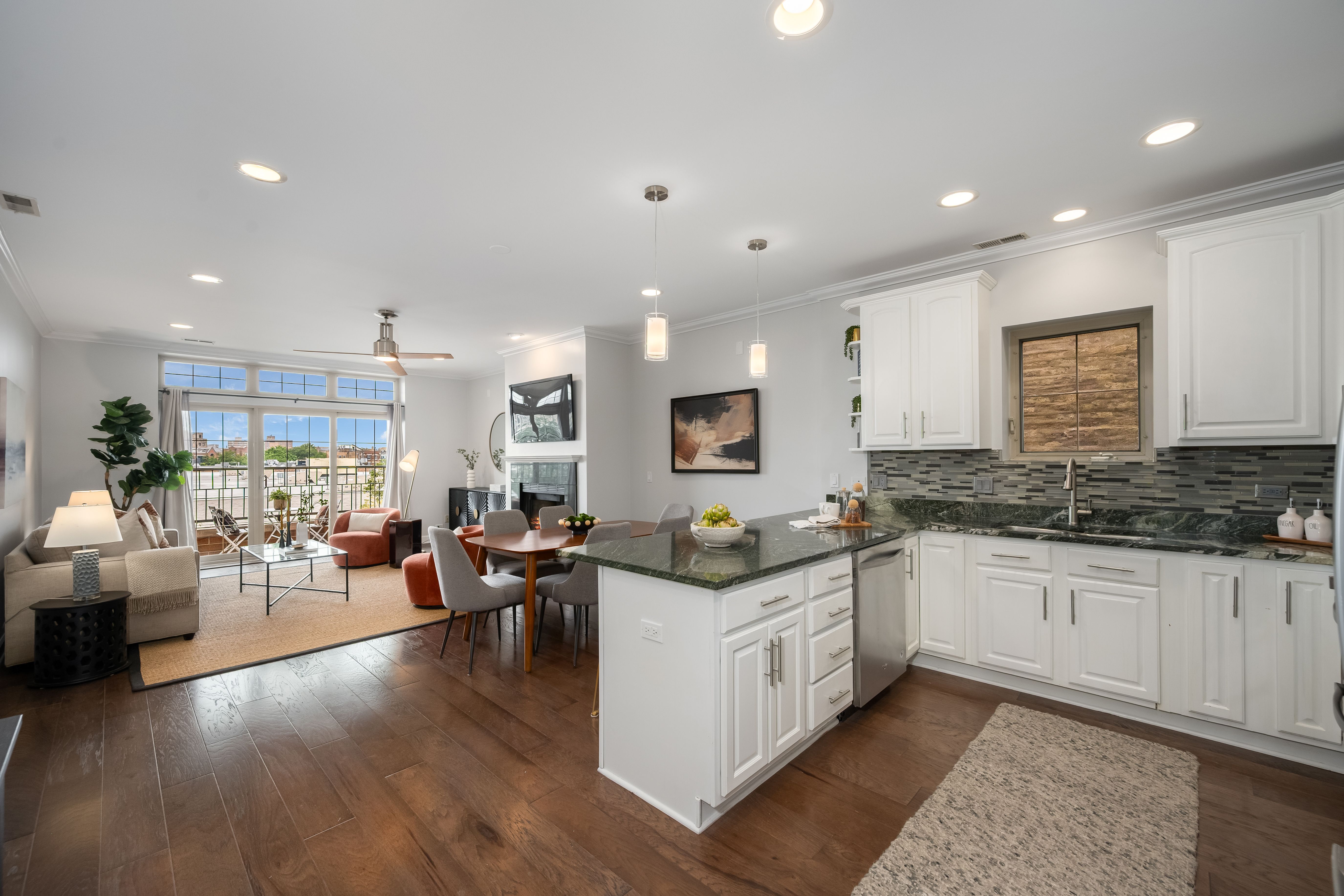 1347 N Ashland Avenue Unit# 2N