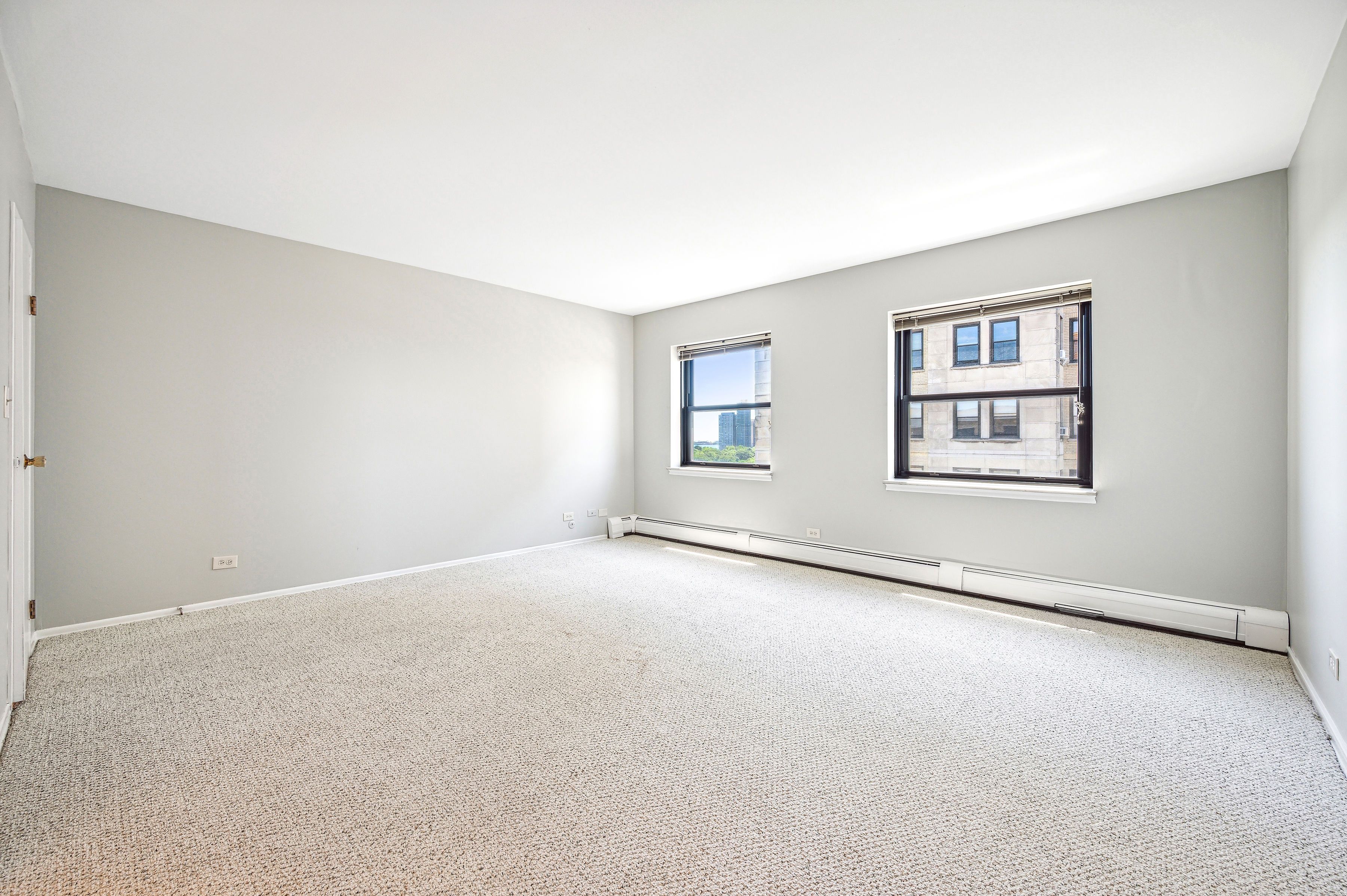 2100 N Lincoln Park West Street Unit# 12DS