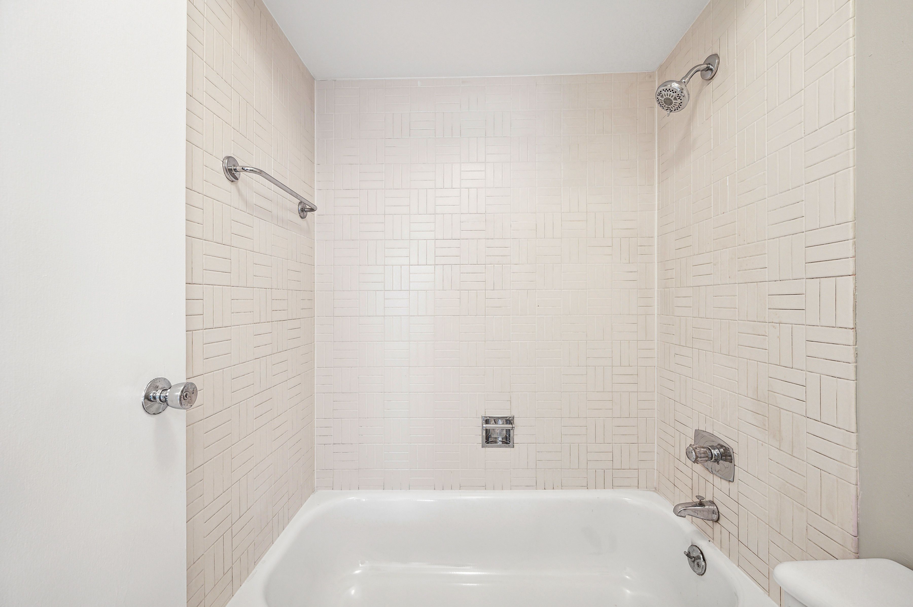 2100 N Lincoln Park West Street Unit# 12DS