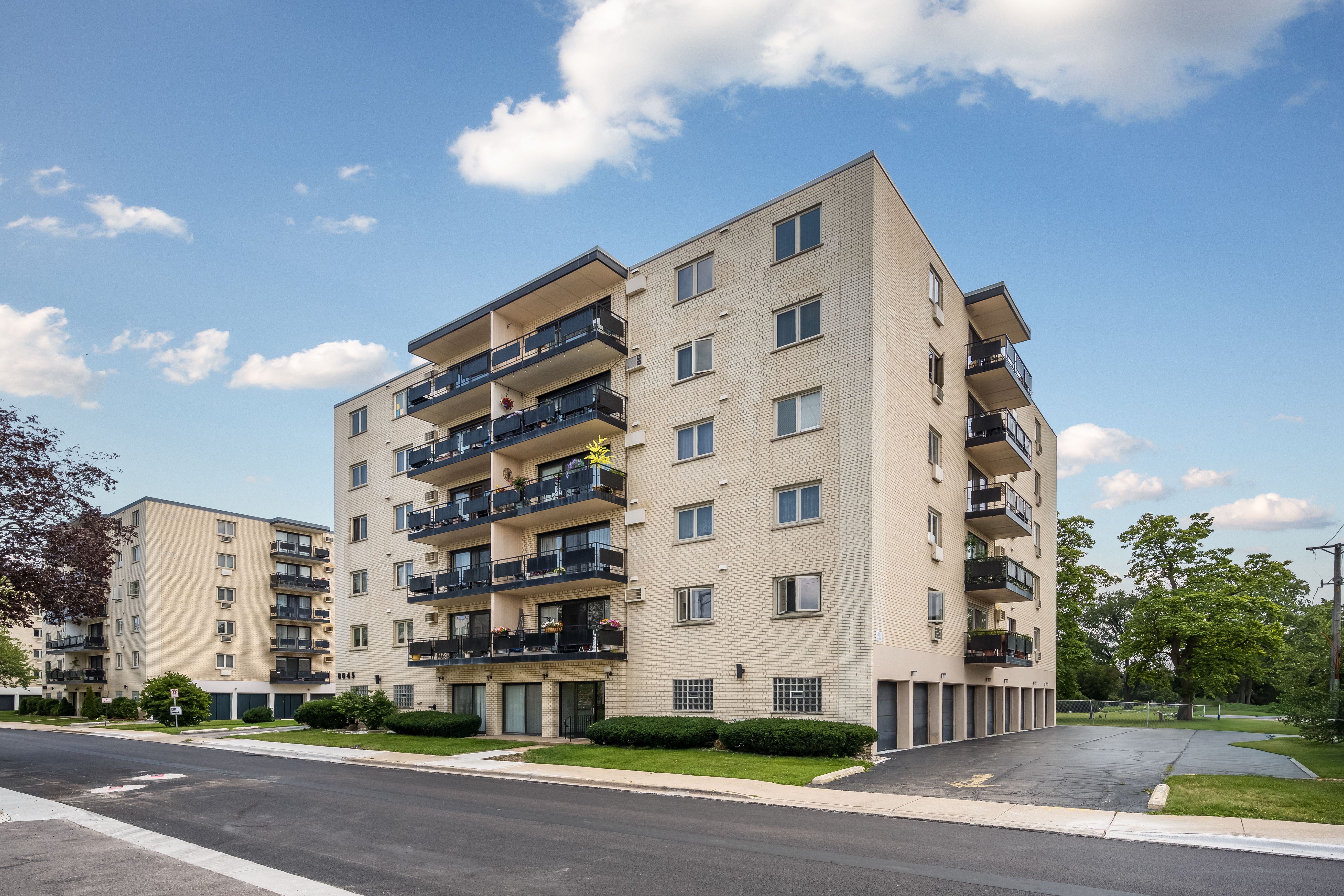 8045 N O'connor Drive Unit# 6C