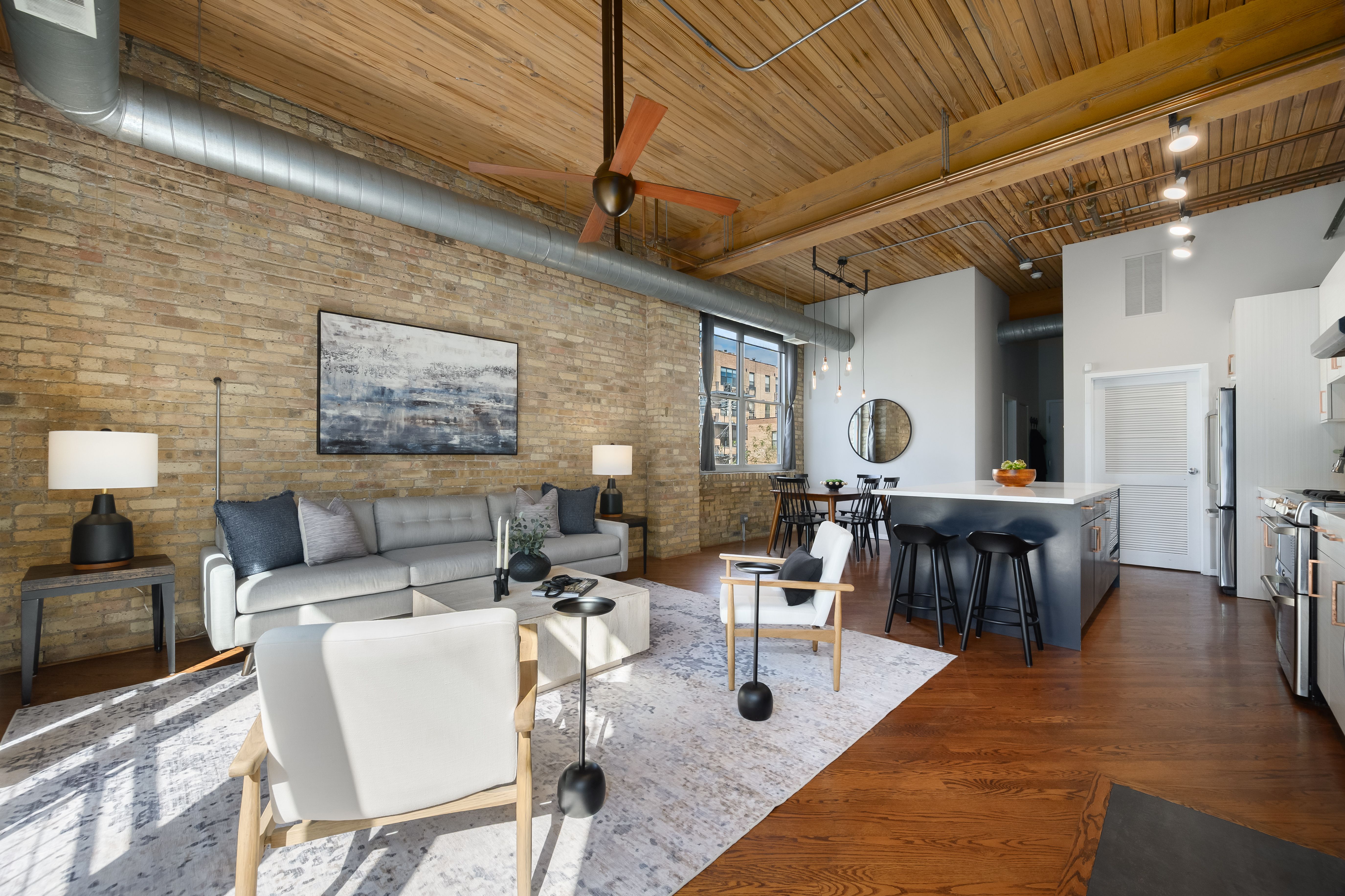 2333 W St. Paul Avenue Unit# 200