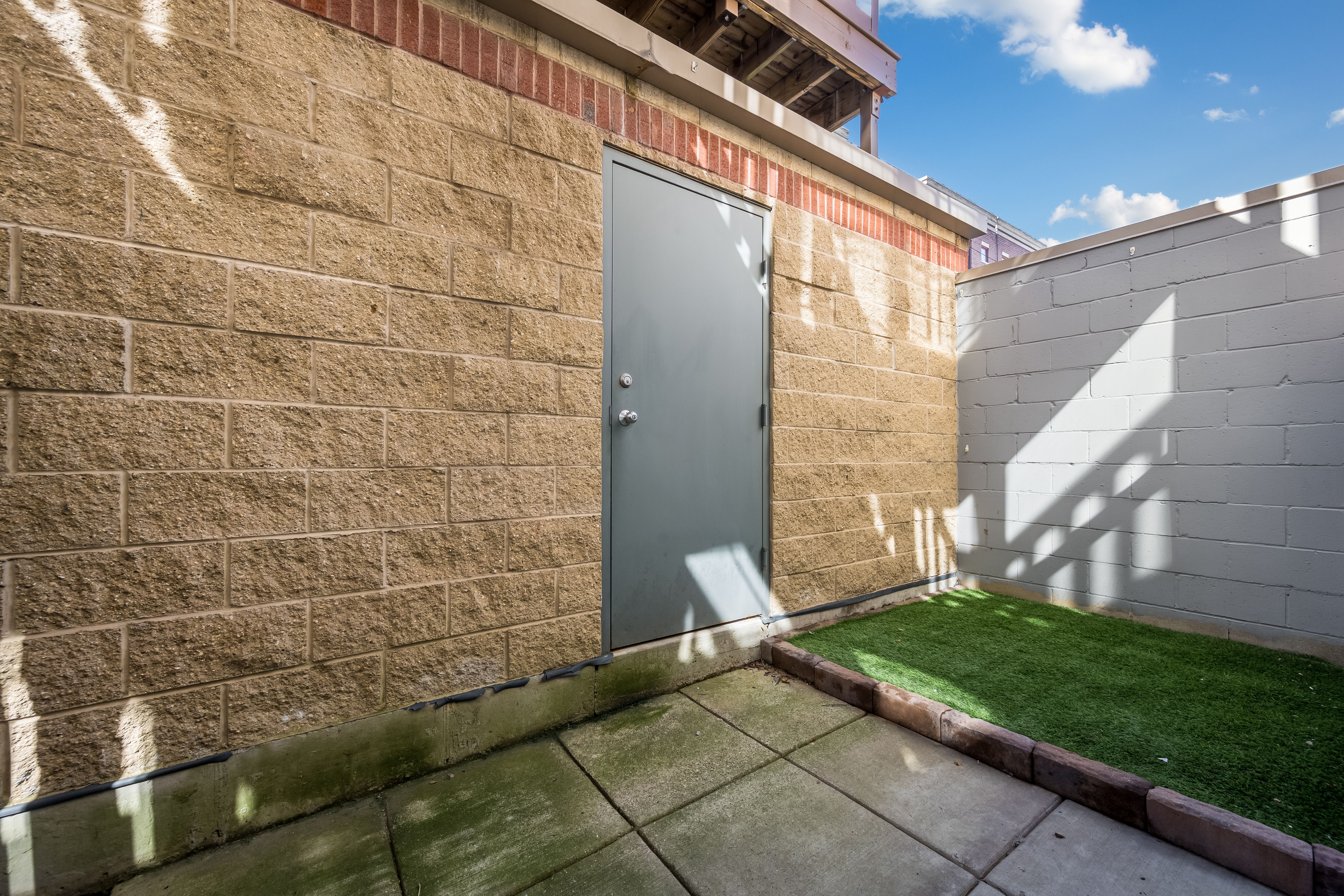 2333 W St. Paul Avenue Unit# 200
