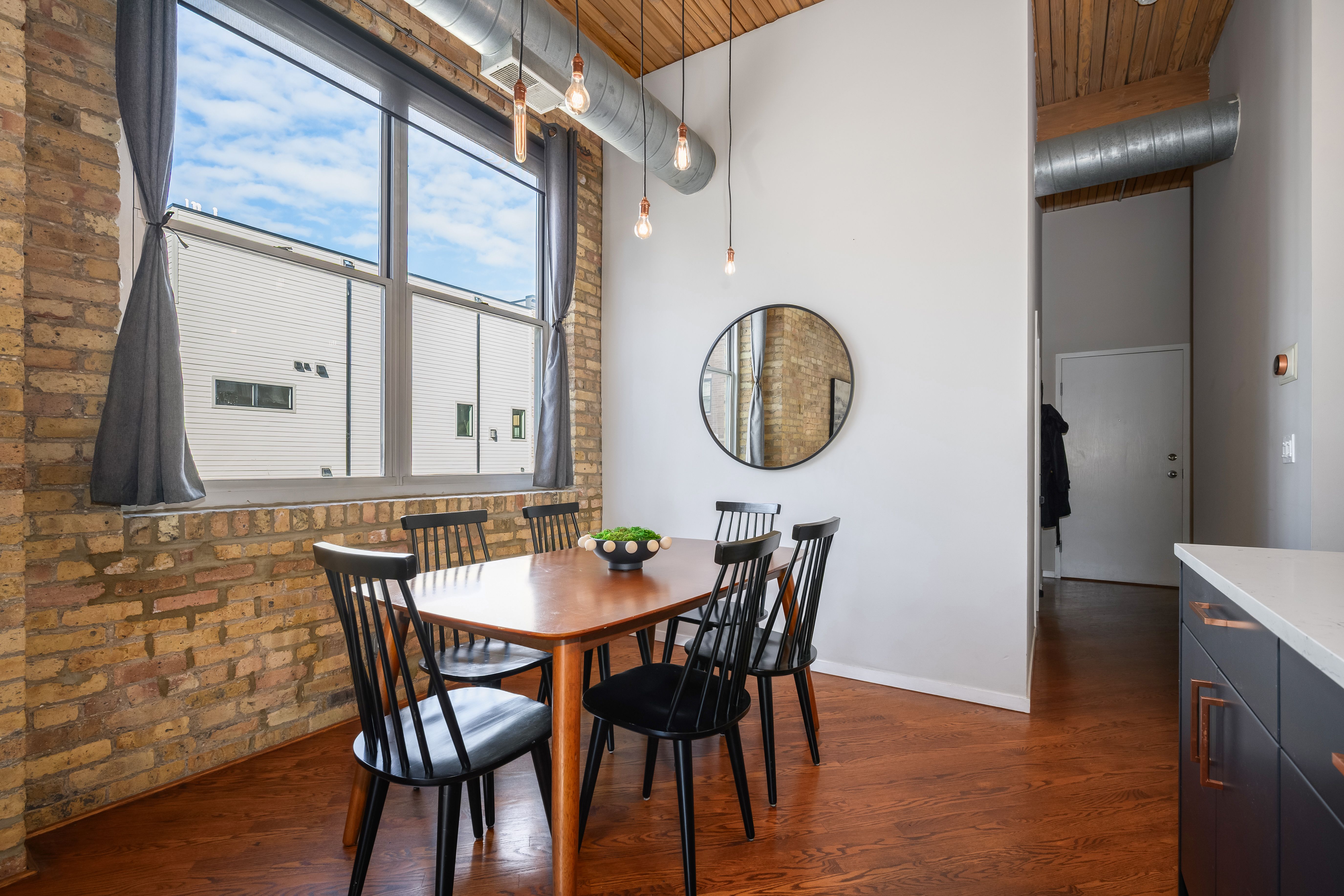2333 W St. Paul Avenue Unit# 200