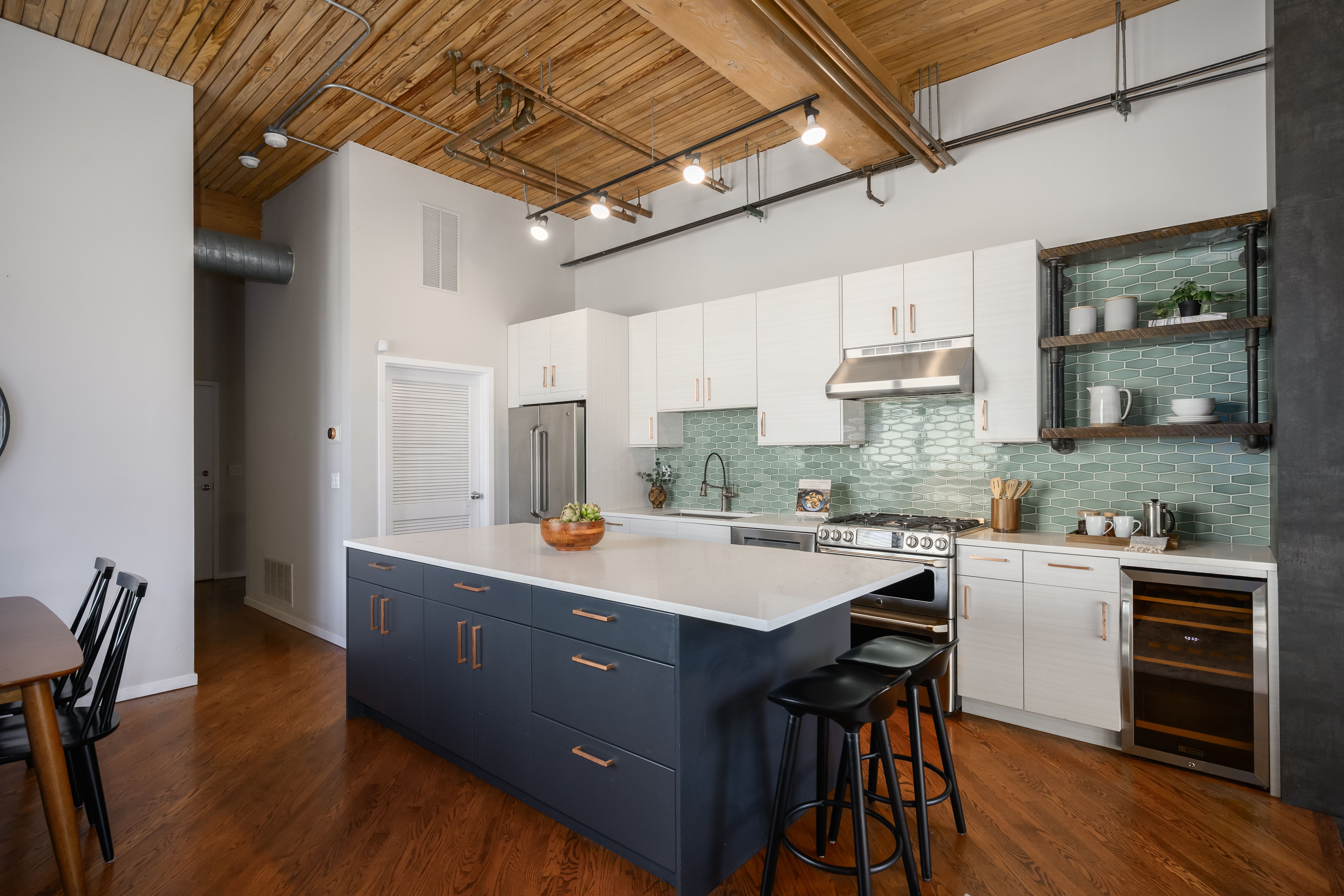 2333 W St. Paul Avenue Unit# 200