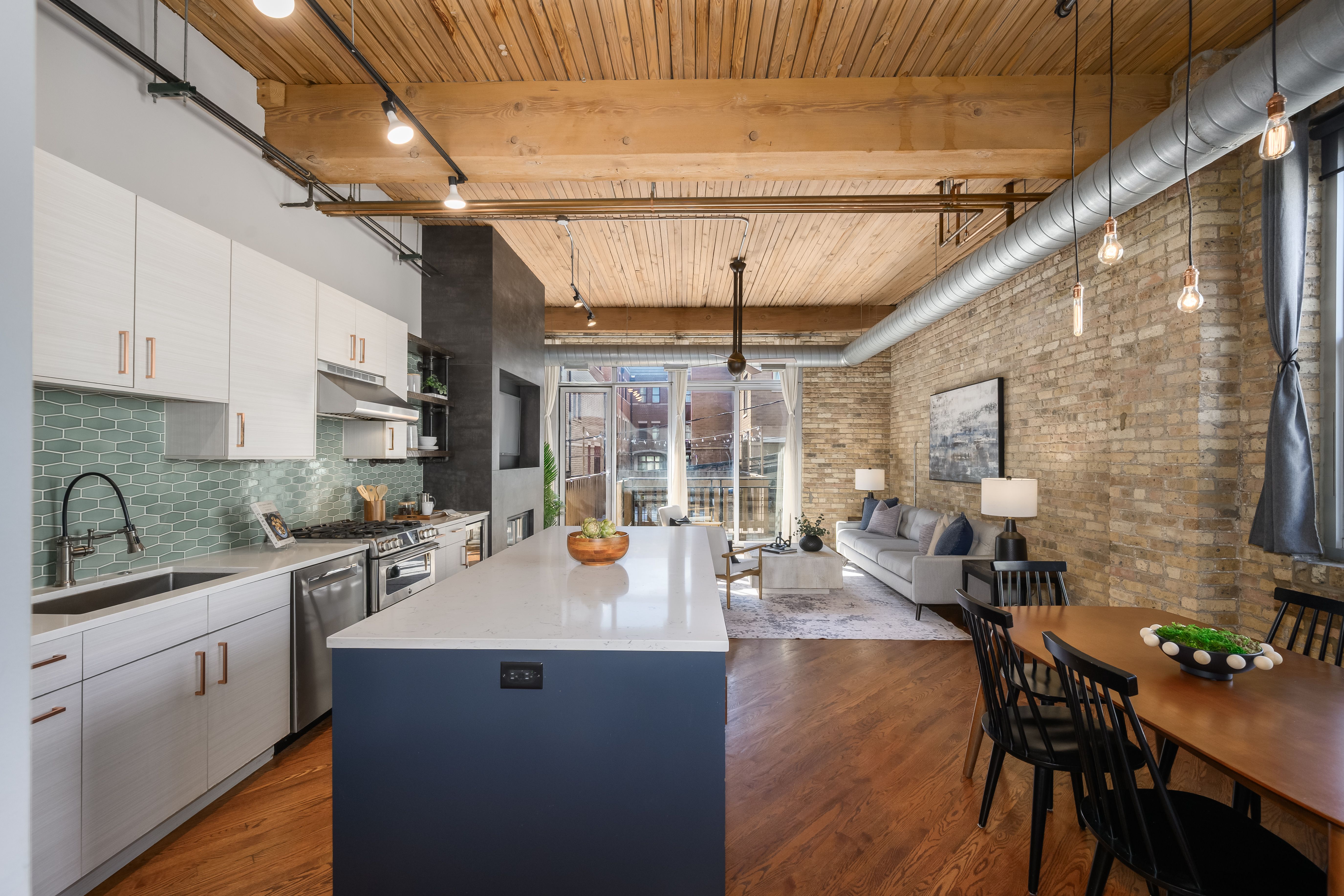 2333 W St. Paul Avenue Unit# 200