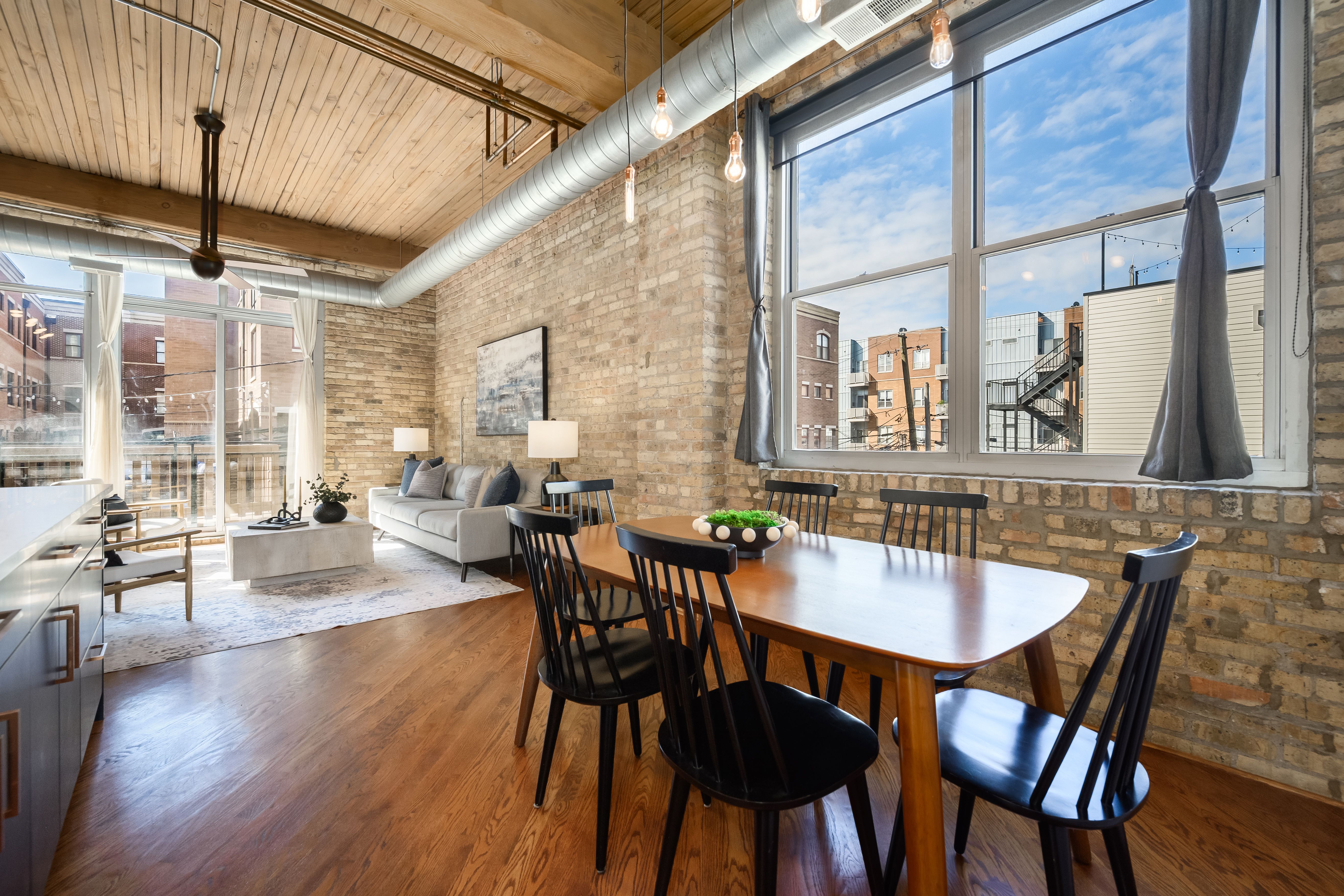 2333 W St. Paul Avenue Unit# 200