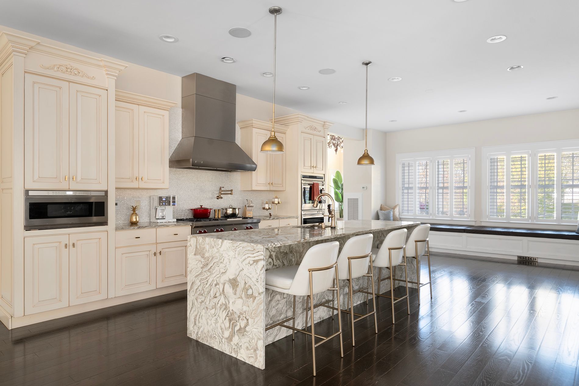 18 Lebaron Court 