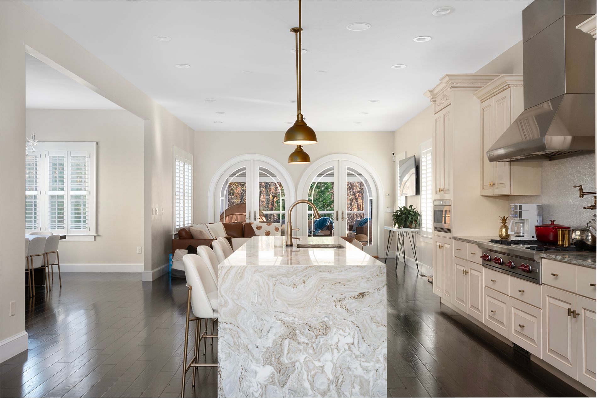 18 Lebaron Court 