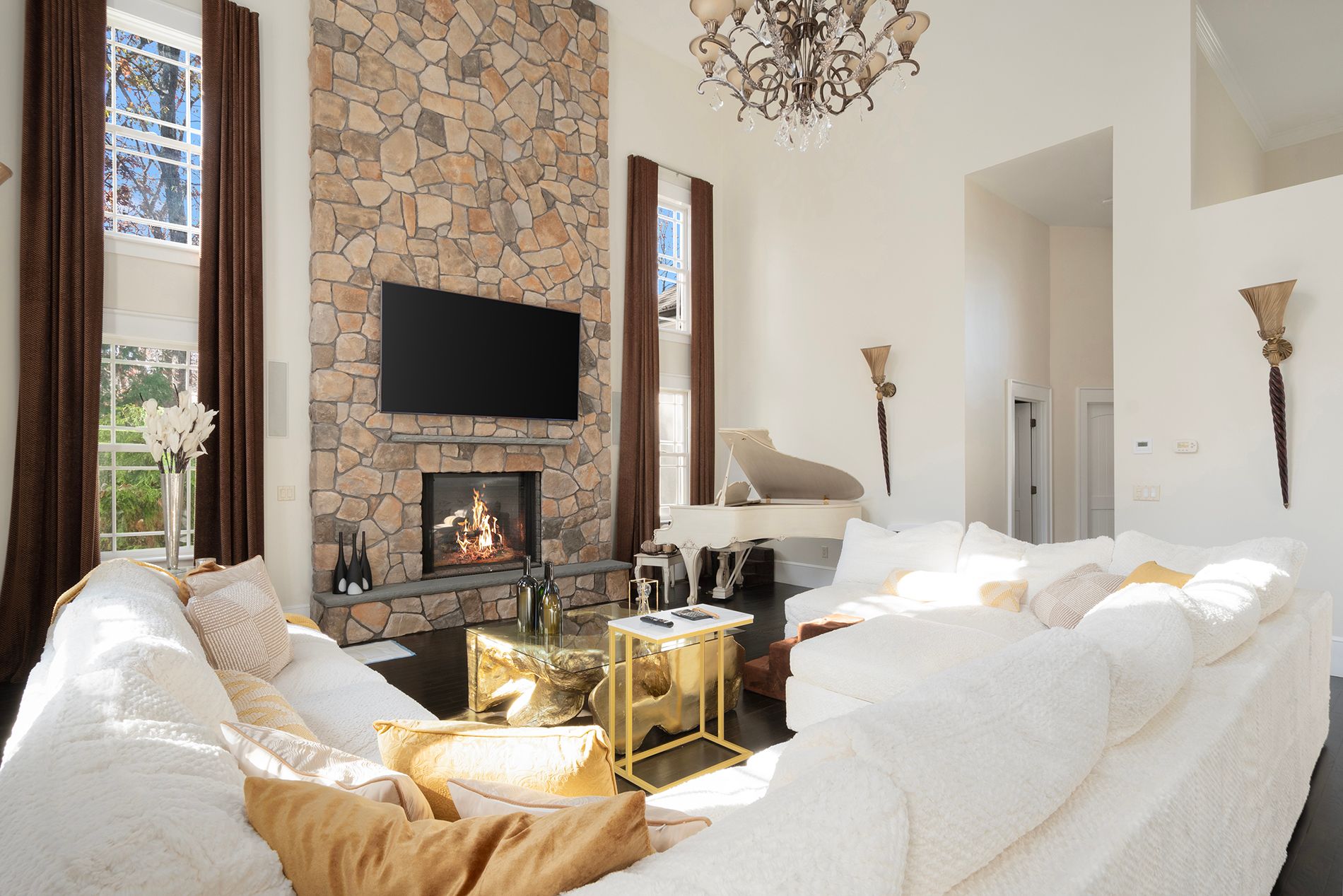 18 Lebaron Court 