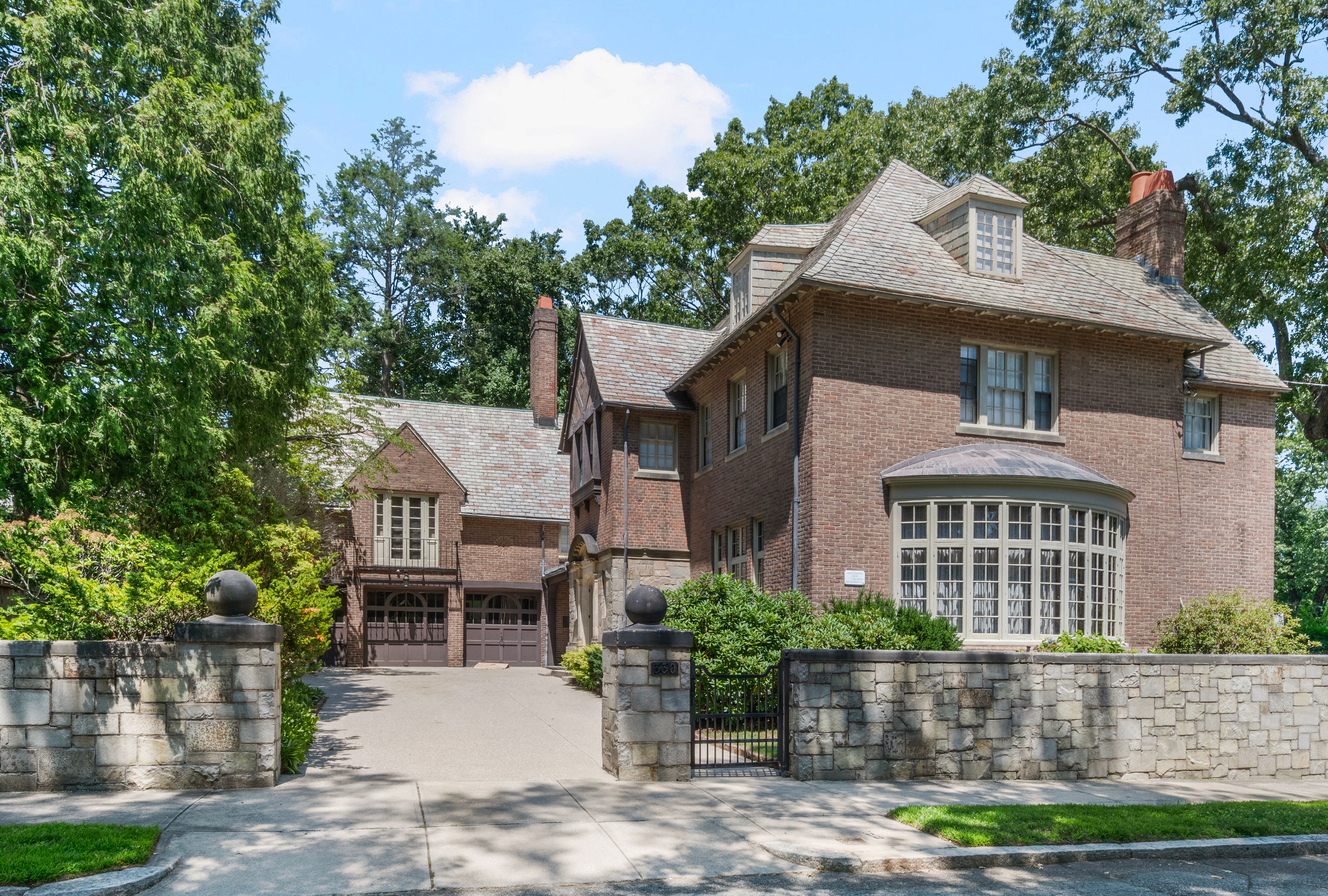 330 Freeman Parkway 