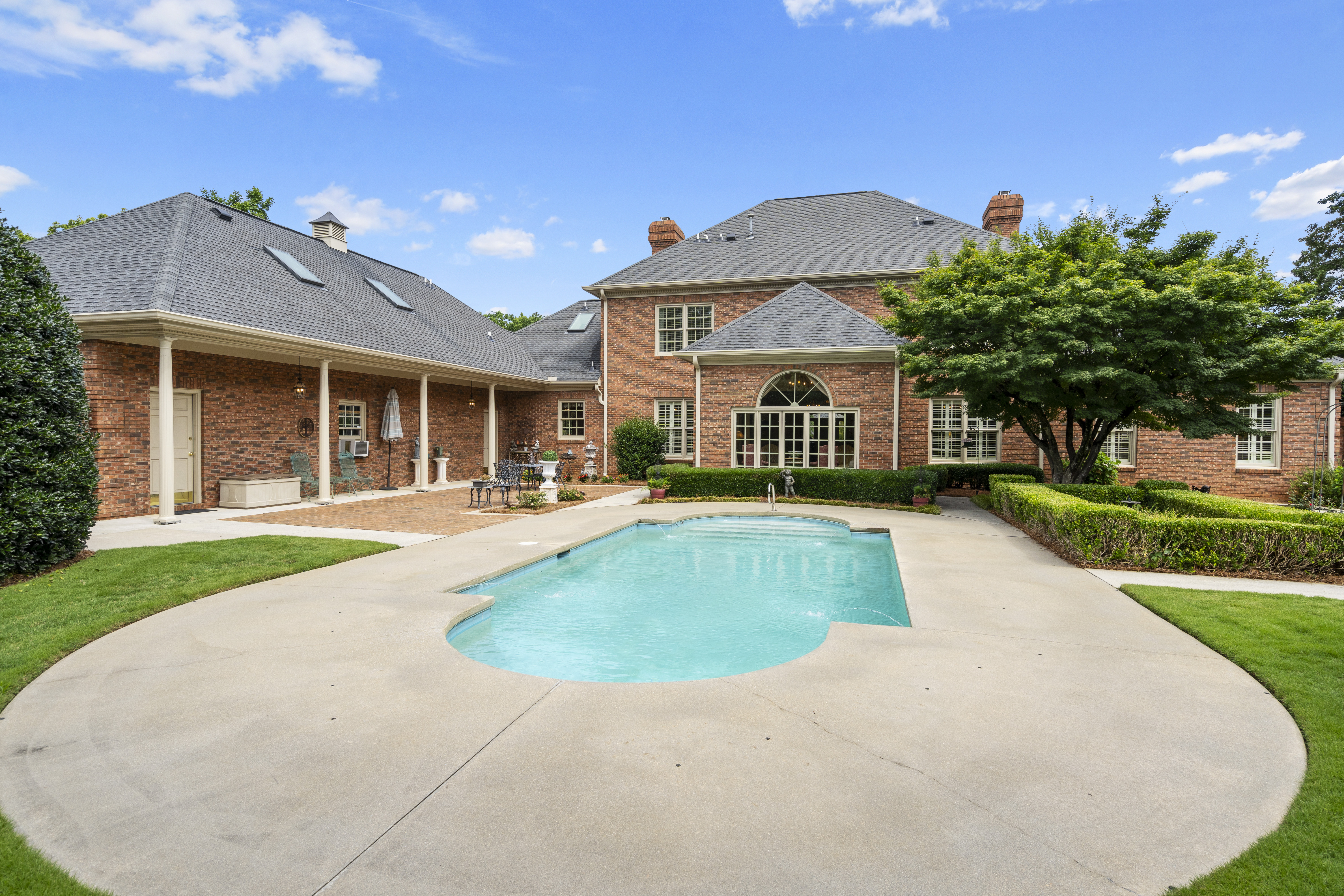 102 Weatherby Drive