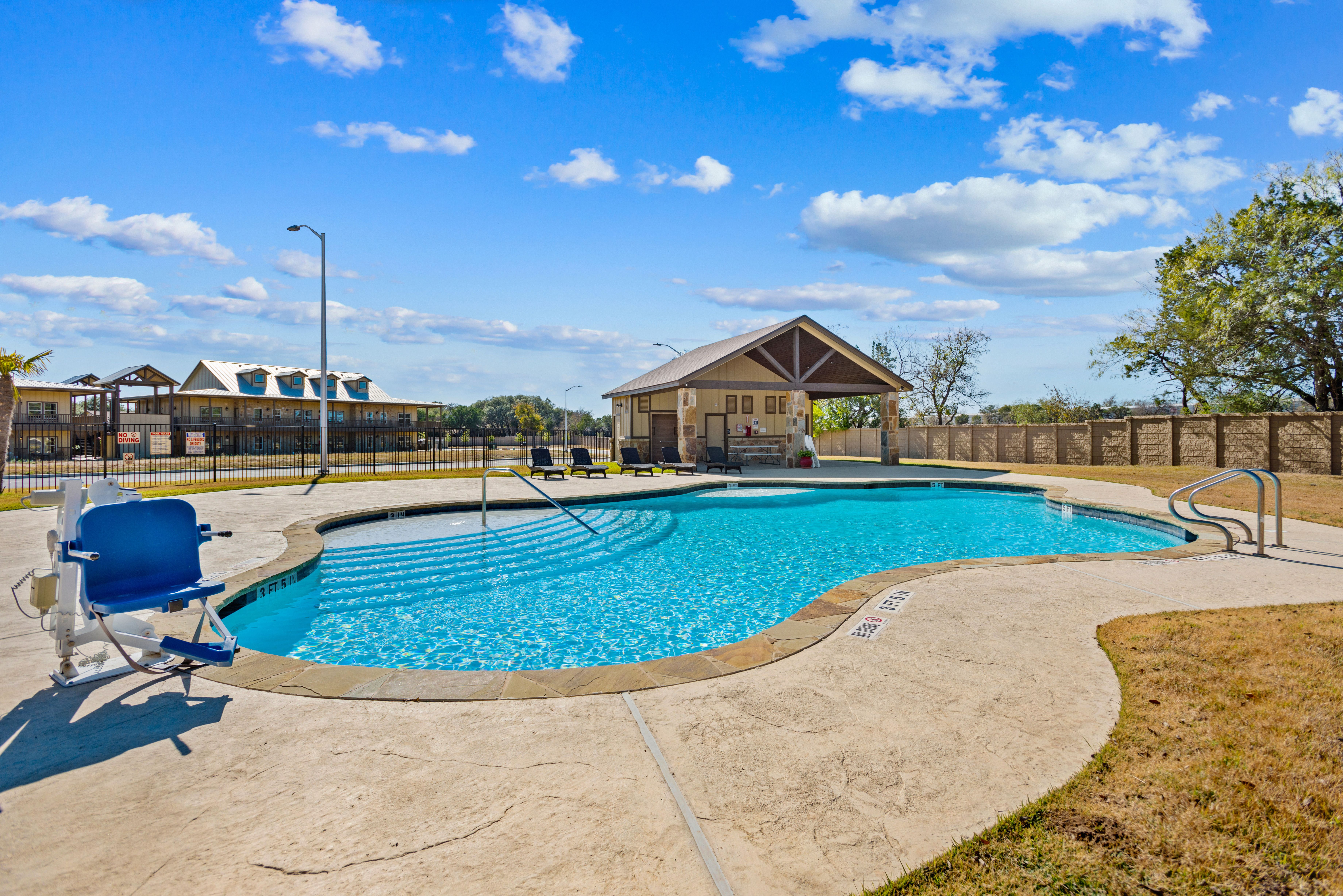 1554 Gruene Rd Unit A15