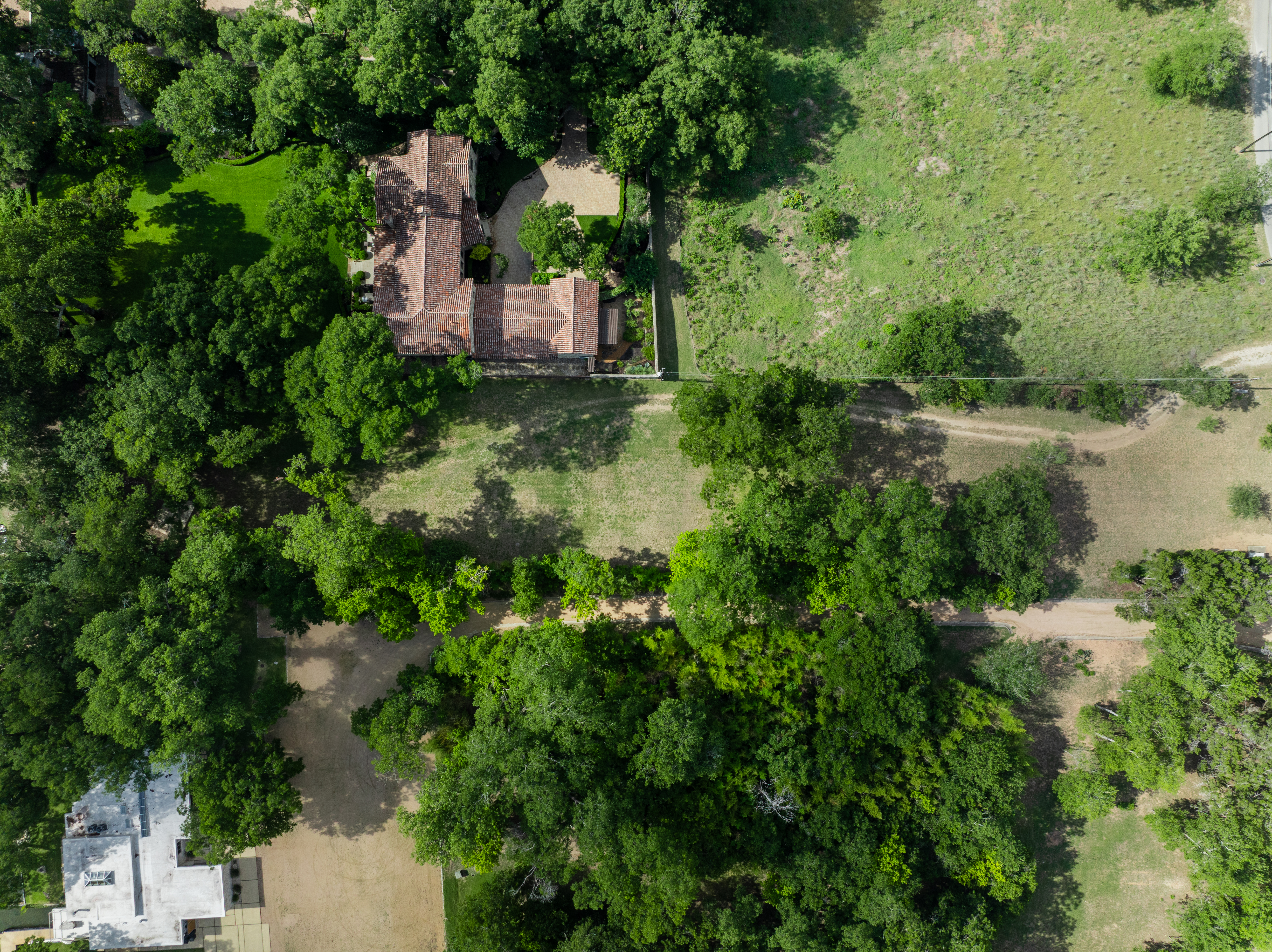 2701 River Hills Road 