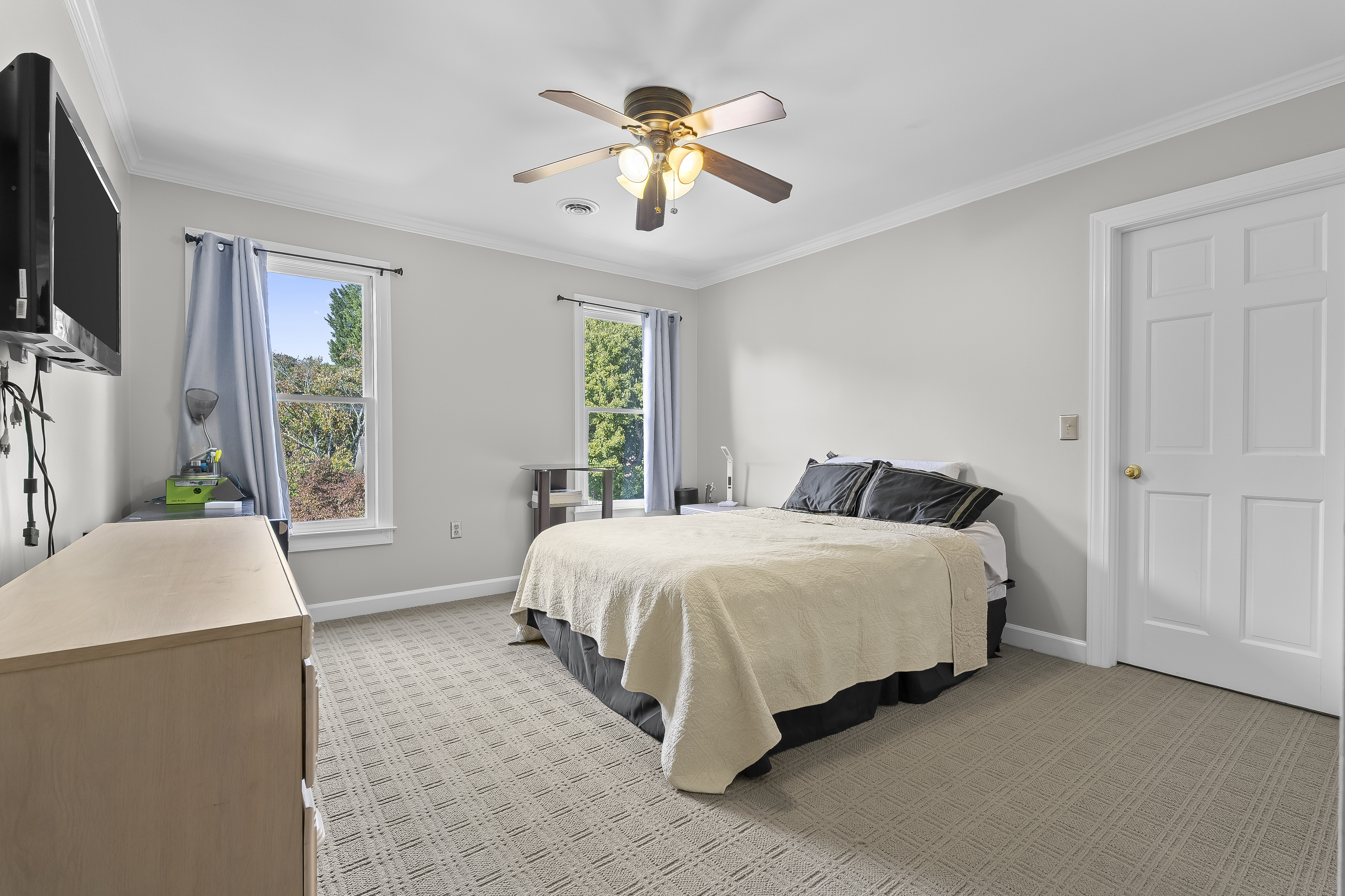 501 Meadowsweet Lane 