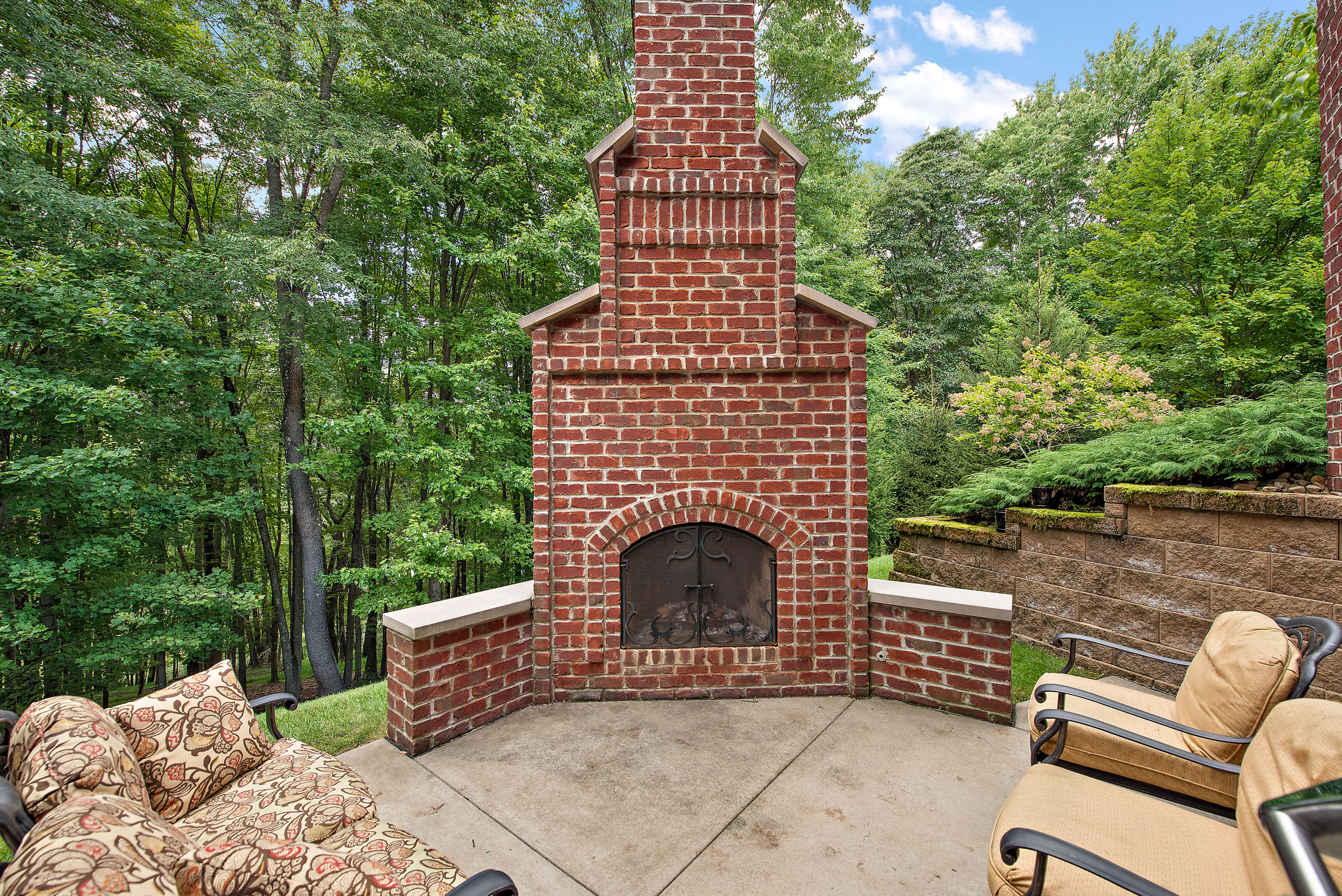 1806 Tara Court