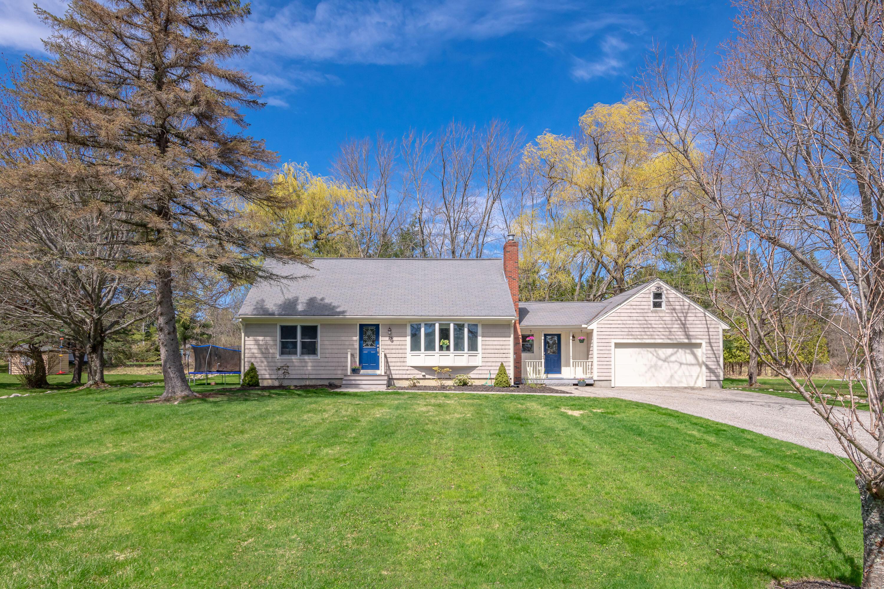 25 West Circle
